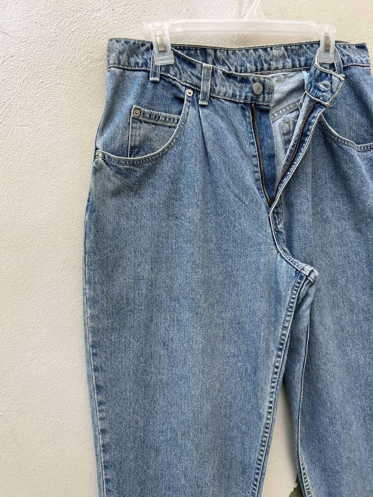 Levi's Vintage 1992 Levi’s L2 Light Blue Denim Baggy Fit Jeans Size US 33 - 8 Thumbnail