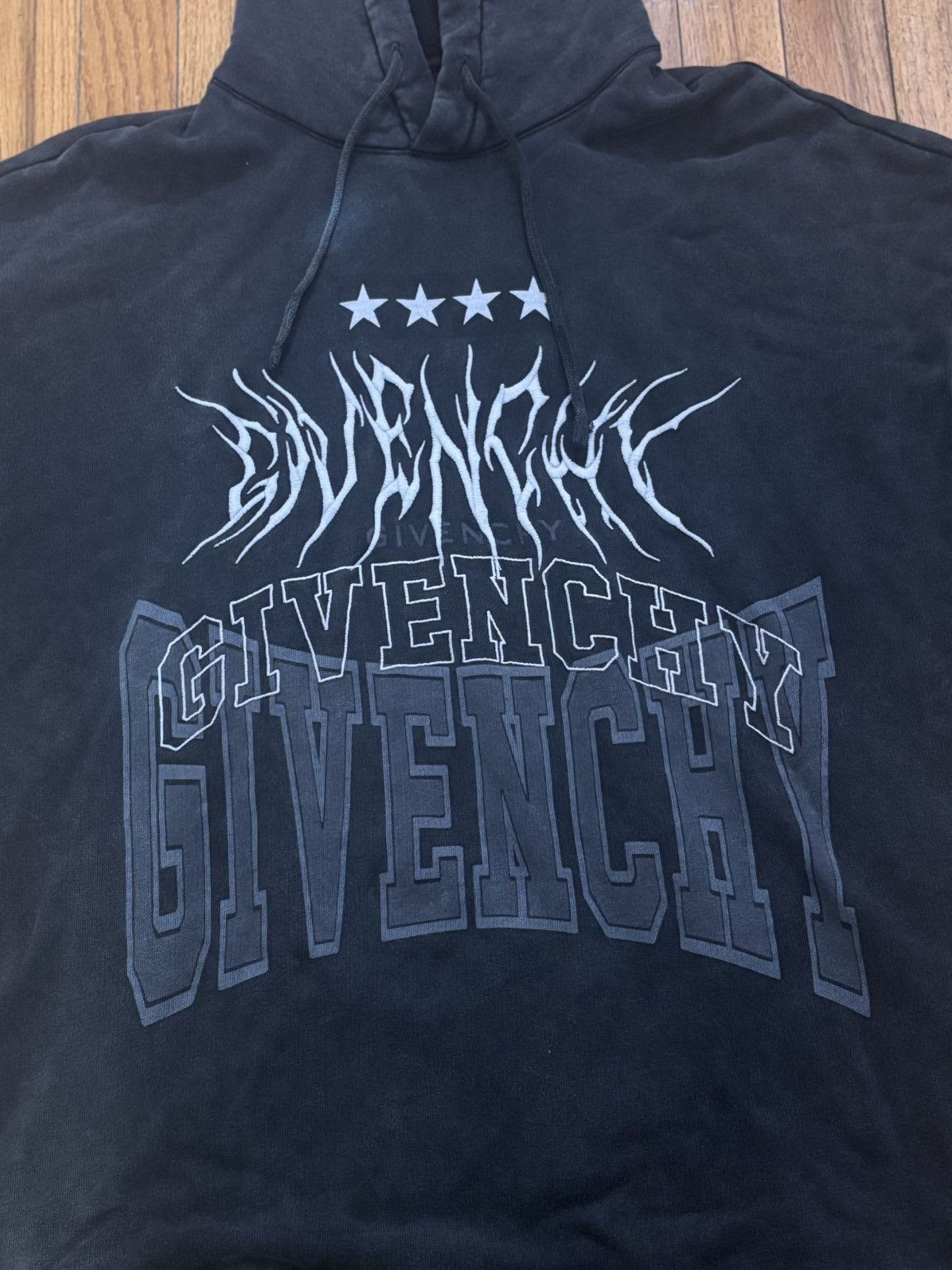 Designer × Givenchy Givenchy Washed Black Hoodie Size M Size US M / EU 48-50 / 2 - 7 Thumbnail