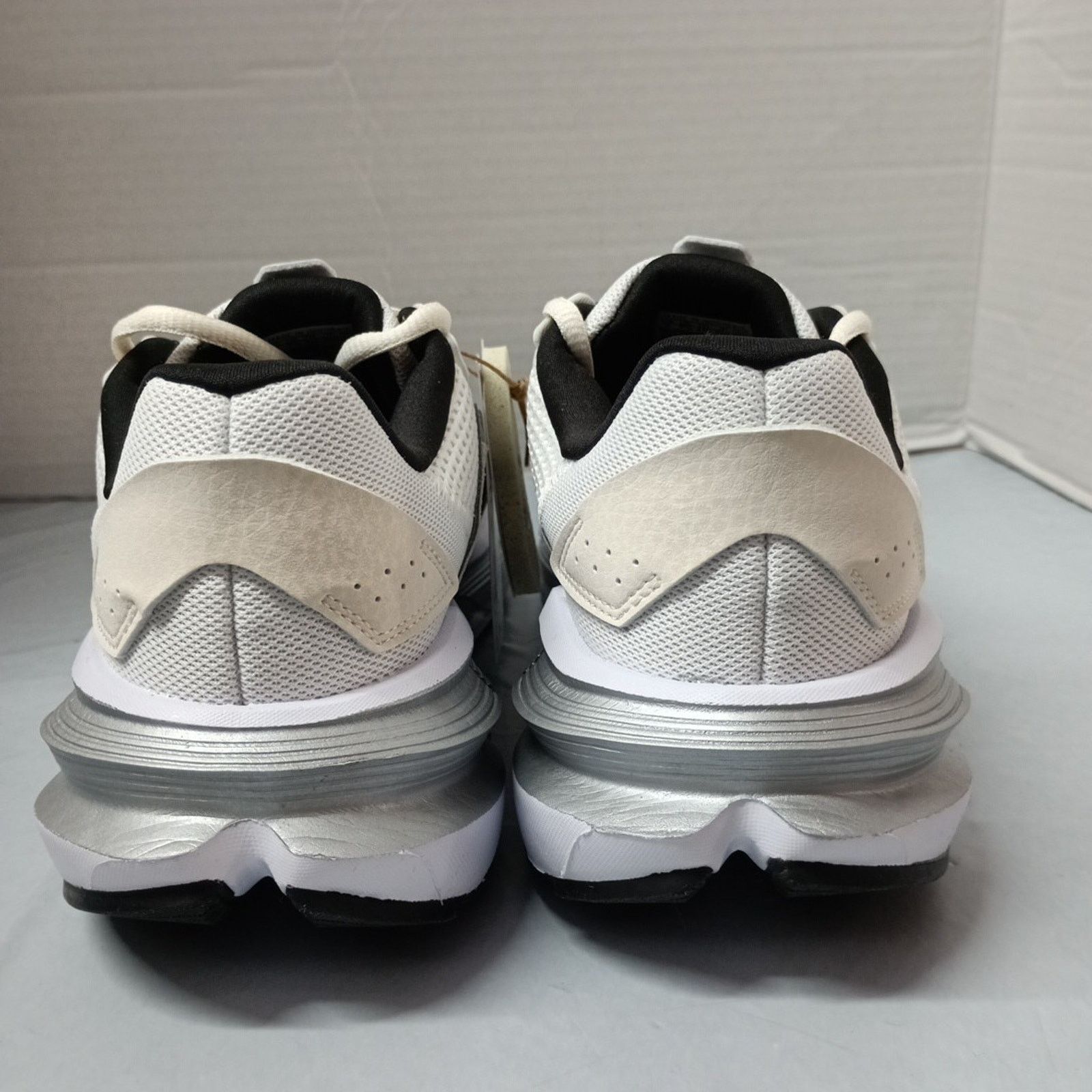 Adidas Adidas Astrastar Women's Size 9 White Silver Metallic Shoes Size US 9 / IT 39 - 4 Thumbnail