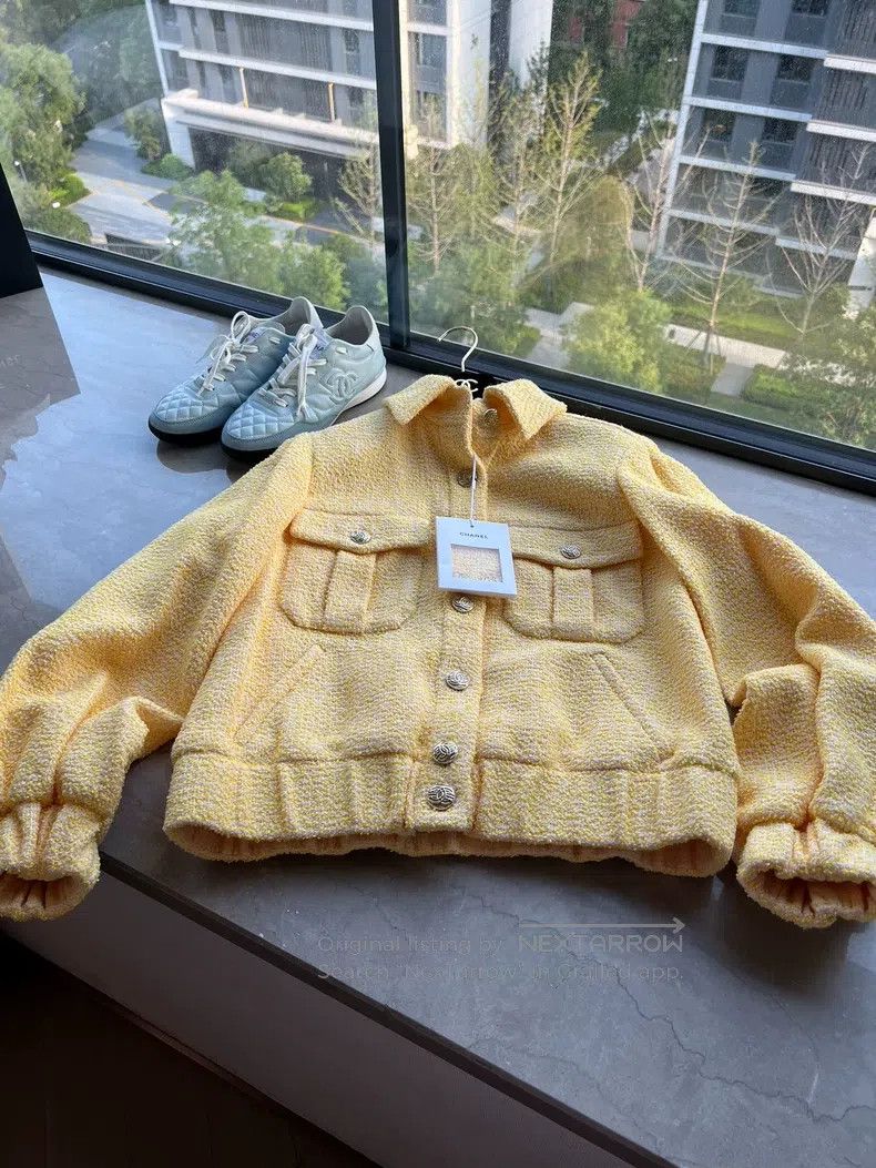Chanel Chanel Chick yellow coat Size XS / US 0-2 / IT 36-38 - 1 Thumbnail