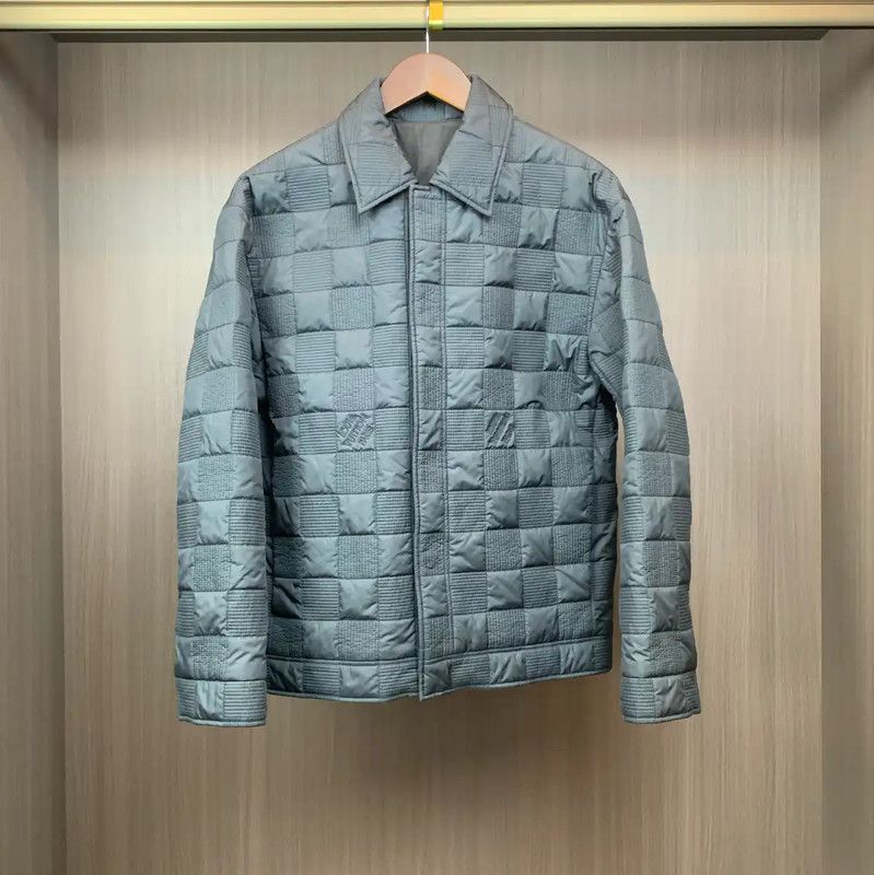 Louis Vuitton Louis Vuitton Gray Logo Long Sleeve Jacket 0089 Size ONE SIZE - 1 Thumbnail