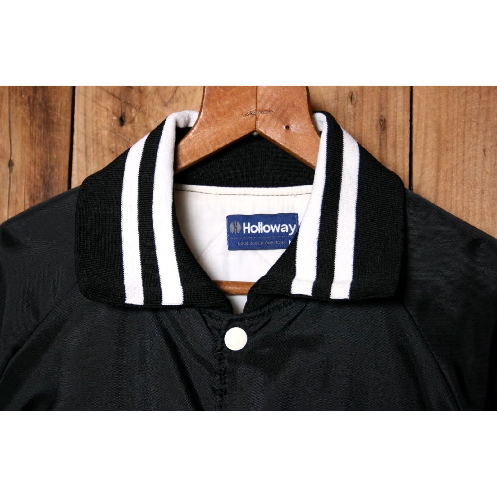 Holloway VINTAGE Holloway Barb Embroidered Name ART Quilt Lined Bomber Jacket Sz. M Jacket Unisex Adults XS? Size US M / EU 48-50 / 2 - 2 Thumbnail