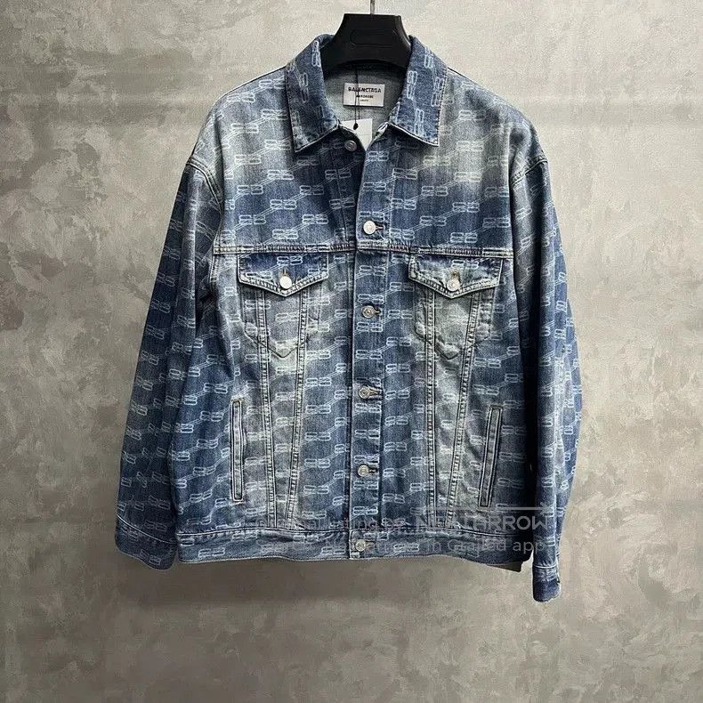 Balenciaga Balenciaga Blue Logo Denim Jacket. Size US S / EU 44-46 / 1 - 1 Thumbnail