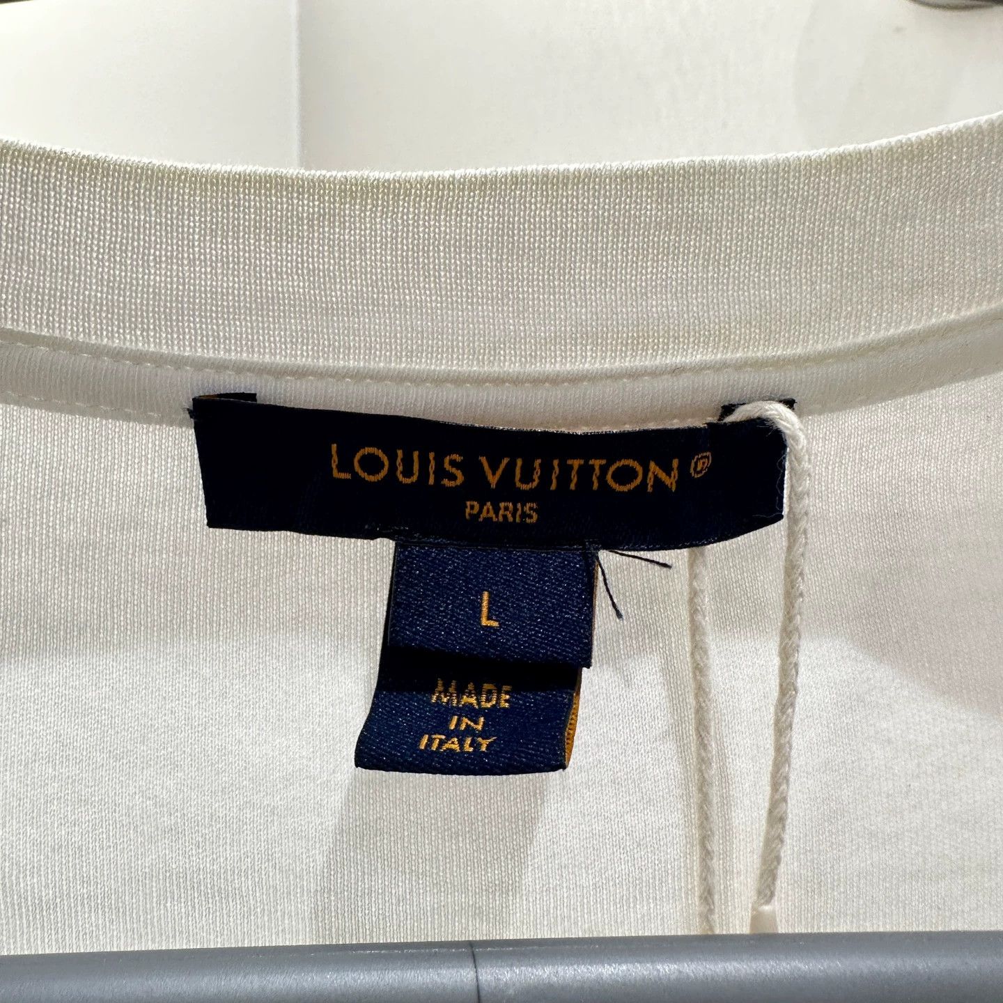 Louis Vuitton LV apr564 Embroidered Logo Chain Short Sleeve Tee L Cotton Size L / US 10 / IT 46 - 3 Thumbnail