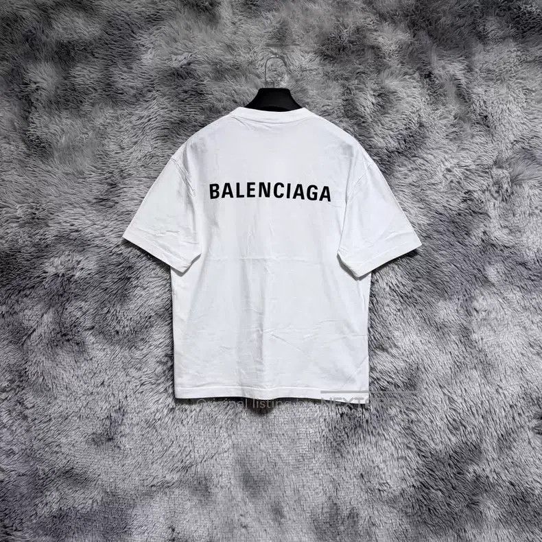 Balenciaga Balenciaga Short-sleeve T-shirt with front and back letter Size US XS / EU 42 / 0 - 2 Thumbnail