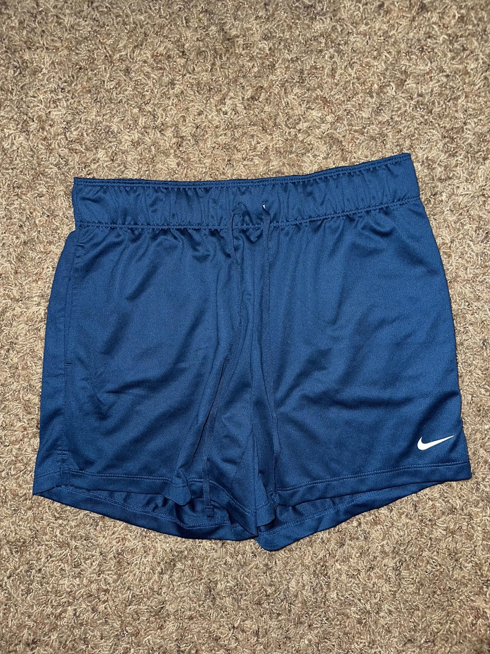 Nike Nike Women’s Dri-FIT Attack Training Shorts Size 26" / US 2 / IT 38 - 1 Thumbnail