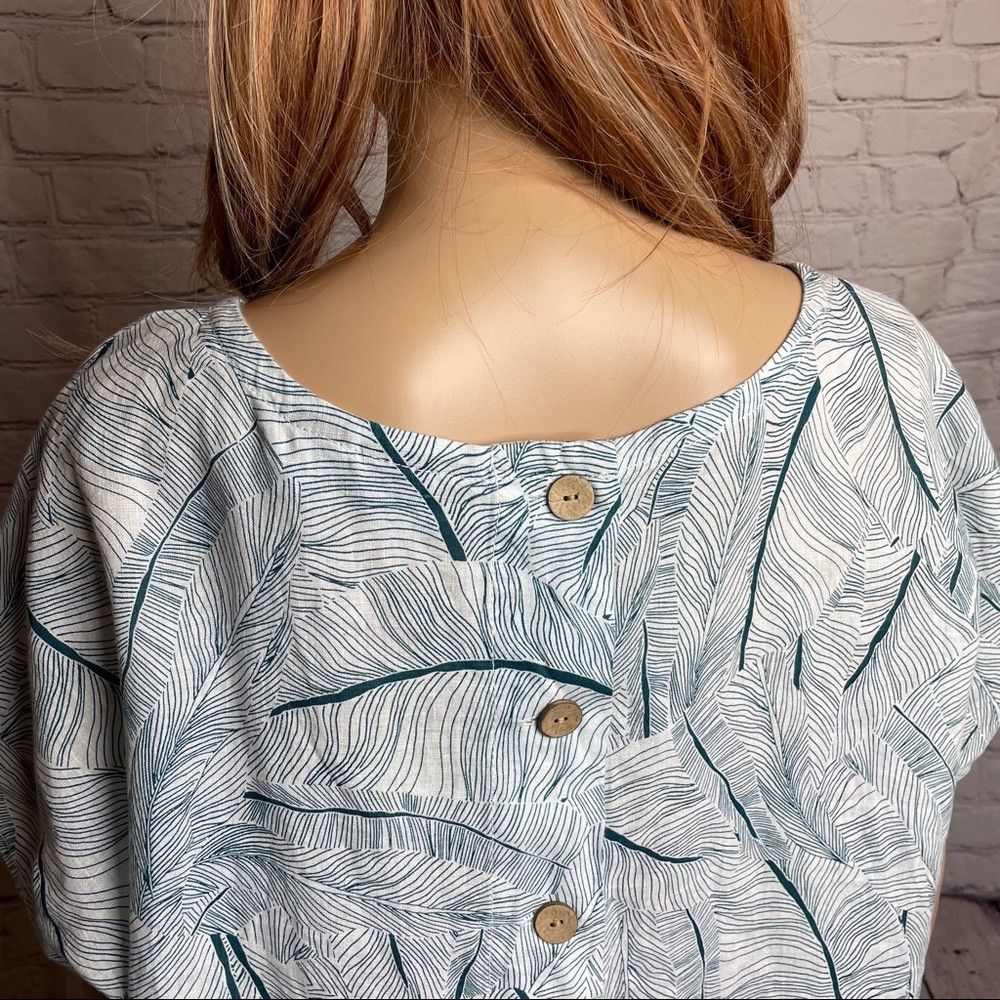 Elie Tahari NWT New Tahari Linen Top Feathers Print Size L Size L / US 10 / IT 46 - 5 Thumbnail