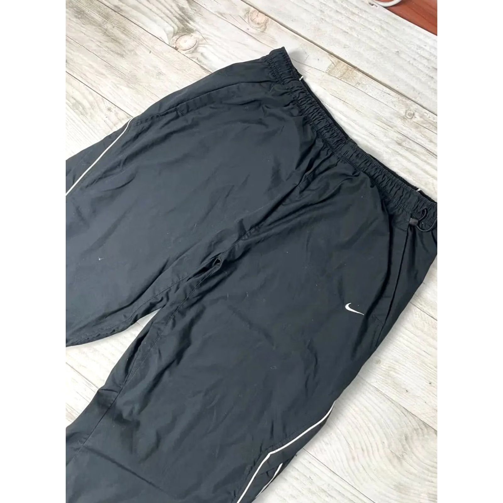 Nike VINTAGE Nike Track Pants Nylon Swoosh Striped Baggy Men XL Black Size US 36 / EU 52 - 7 Thumbnail
