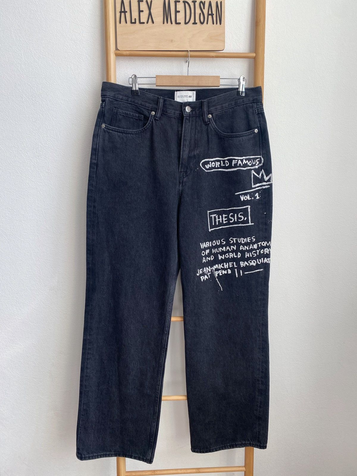 H&M × Jean-Michel Basquiat × Who Decides War Who Decides War Baggy denim jeans H&M x Basquiat x Ev&Tela Size US 33 - 1 Thumbnail