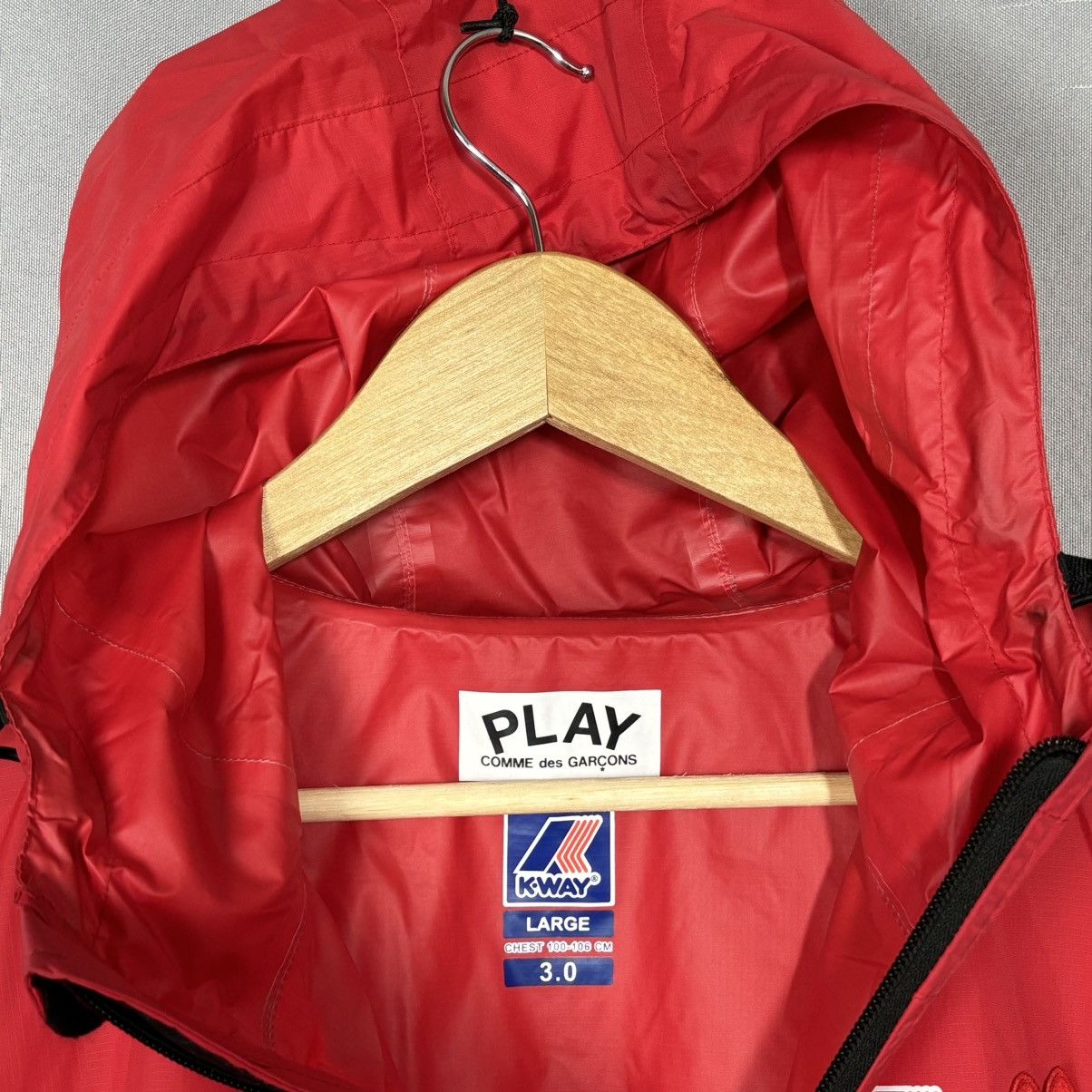 Play Comme des Garson K-way jacket red large luxury