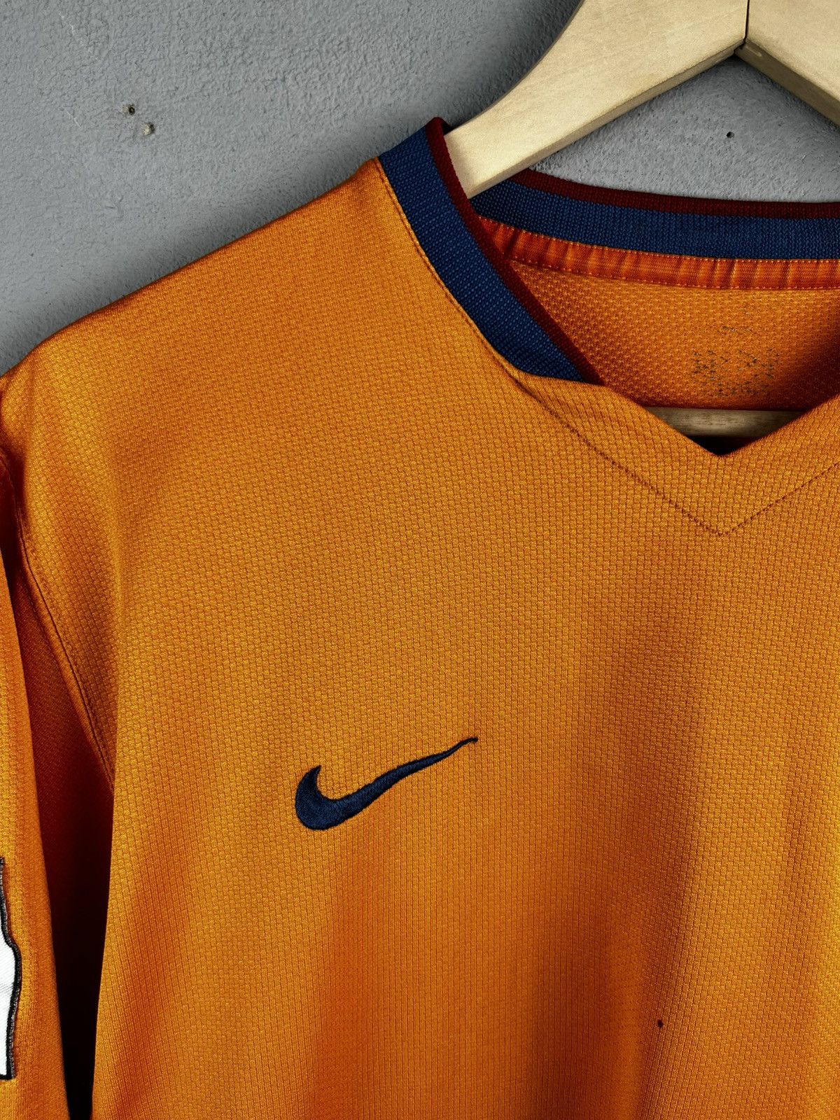 Nike FC Barcelona 2006 - 2007 Away football shirt jersey Size US L / EU 52-54 / 3 - 5 Thumbnail
