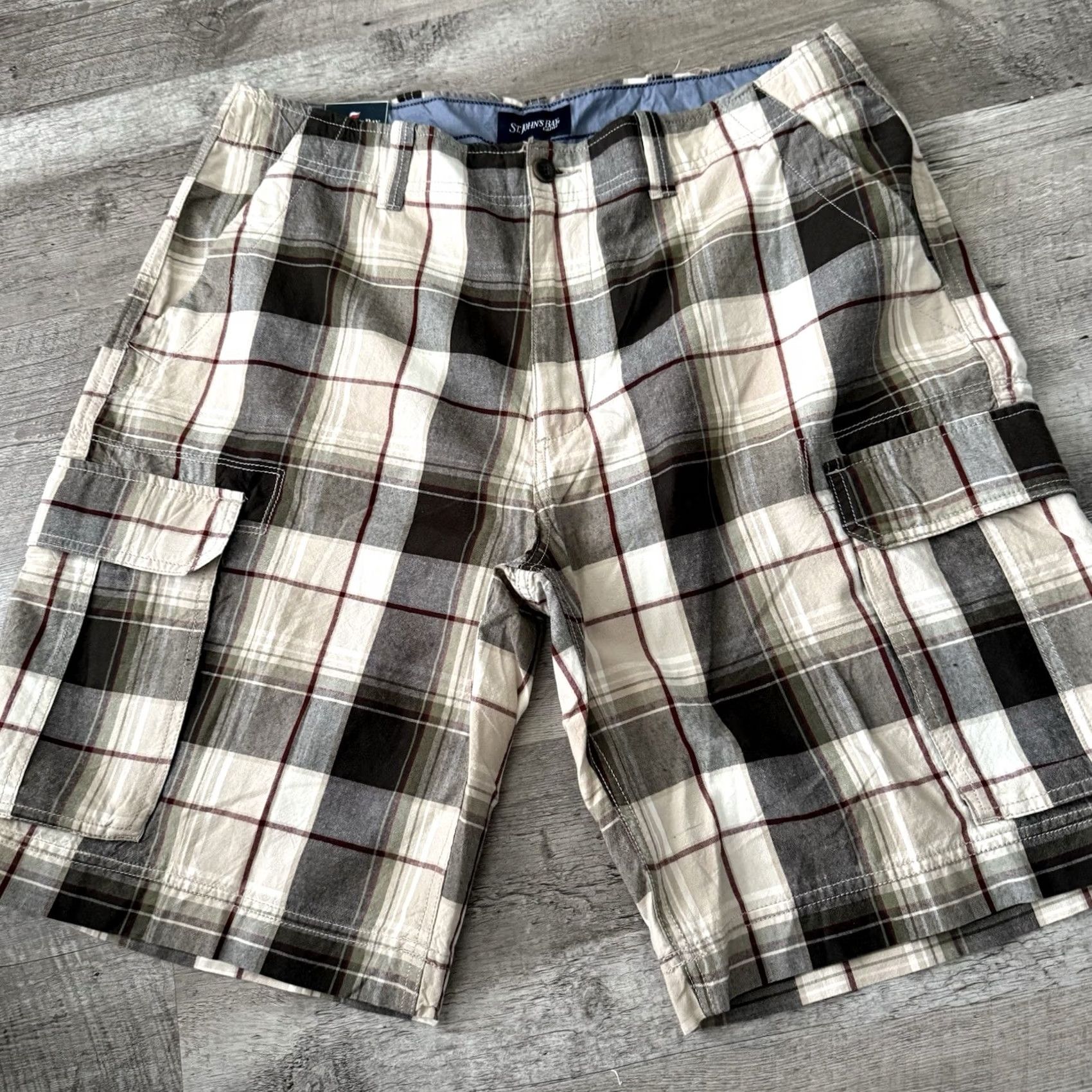 Vintage St John's Bay Madras Cargo Shorts Mens 38 Brown Plaid 100% Cotton NEW Regular Fit Flat Front Cargo Pocket Casual Summer Women? Mens Size US 38 / EU 54 - 7 Thumbnail