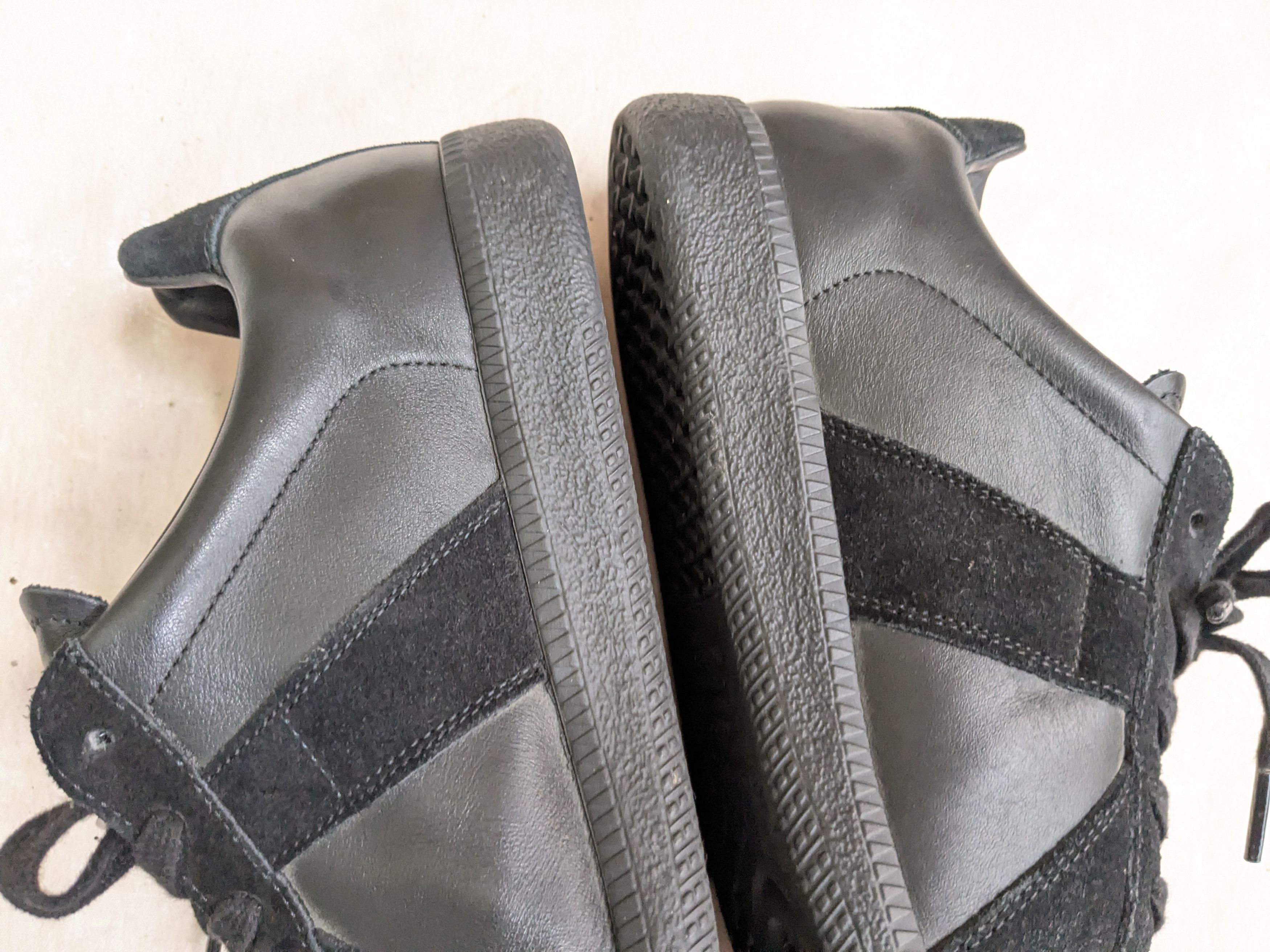 Maison Margiela Maison Margiela Replica GAT Black 8 41 Low Tops Size US 8 / EU 41 - 13 Thumbnail