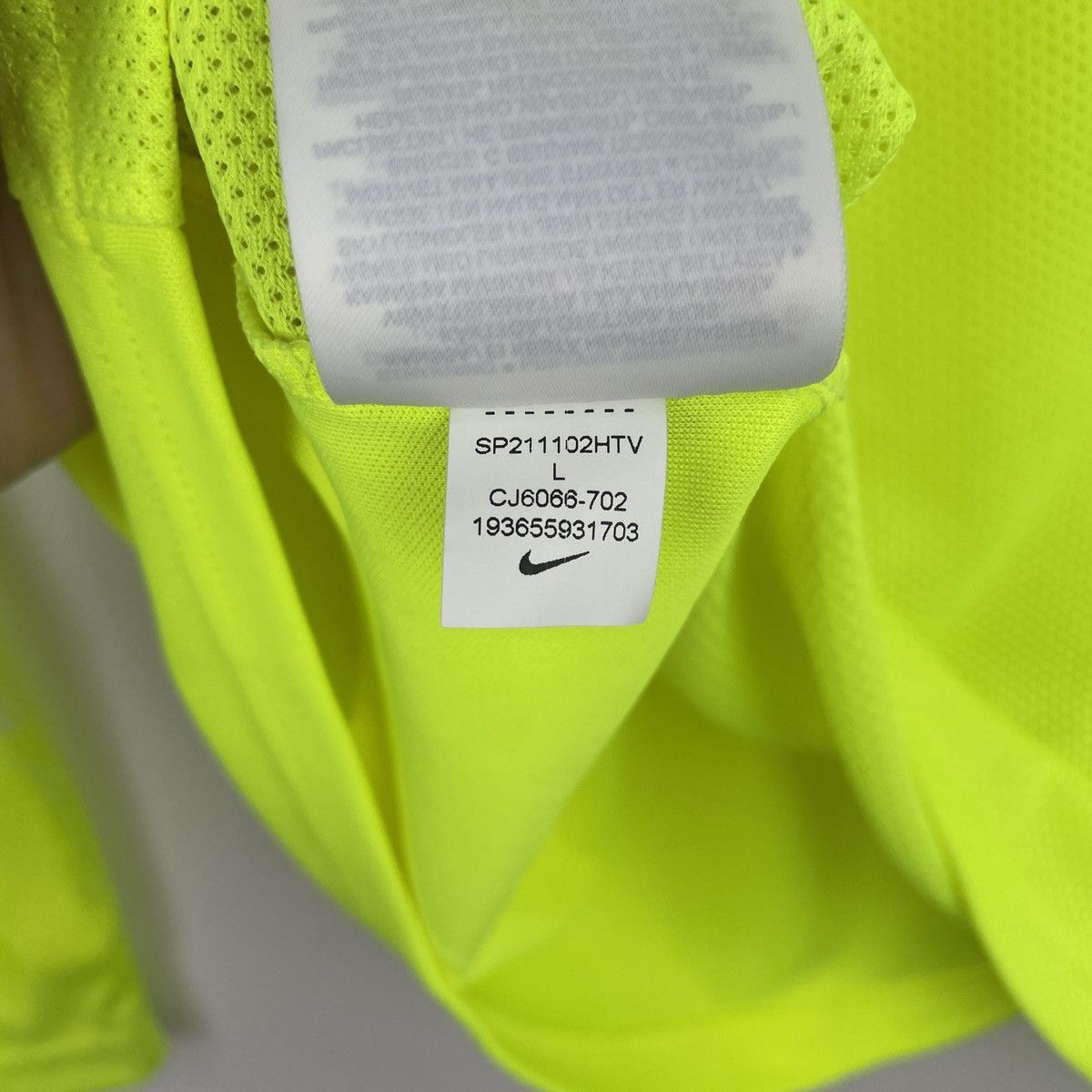 Nike SC Freiburg Goalkeeper Jersey Nike Shirt Neon GK 2021/2022 Size US L / EU 52-54 / 3 - 10 Thumbnail
