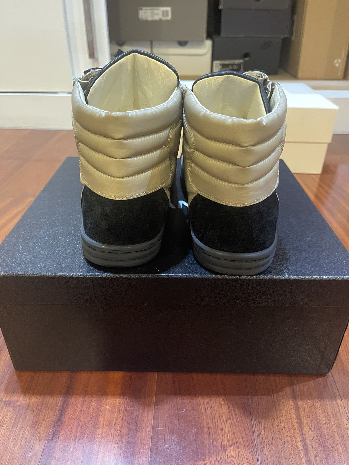 Chanel × Karl Lagerfeld Chanel Beige Black Sneakers Size US 9 / EU 42 - 4 Thumbnail