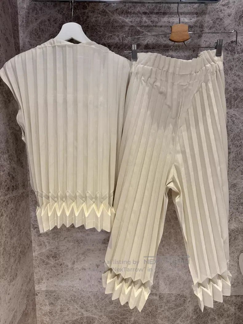 Issey Miyake Issey Miyake Beige Vest Size M / US 6-8 / IT 42-44 - 2 Thumbnail
