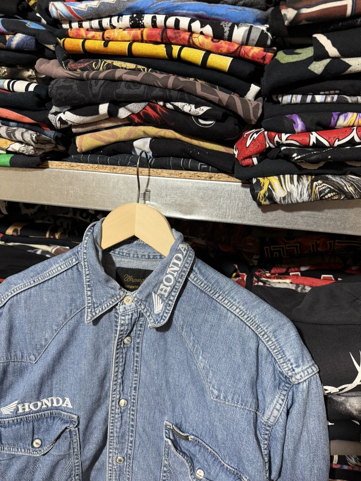 Wrangler Rare Wrangler Honda Racing Denim Navy Blue Button Shirt Size US XL / EU 56 / 4 - 4 Thumbnail