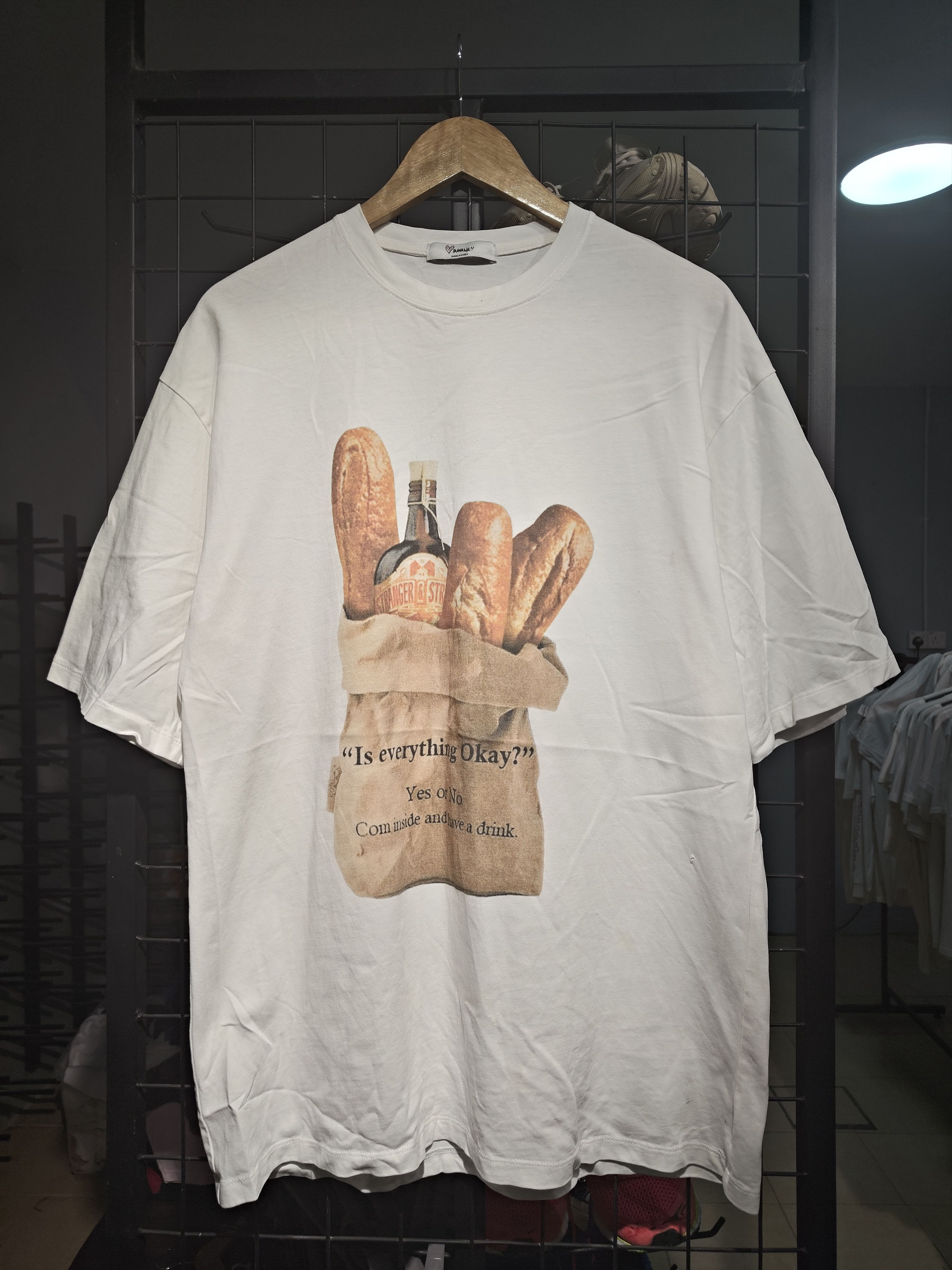 Japanese Brand × Vintage Banana Vintage Cool Bread Oversized Graphic White Tee Size L / US 10 / IT 46 - 1 Thumbnail