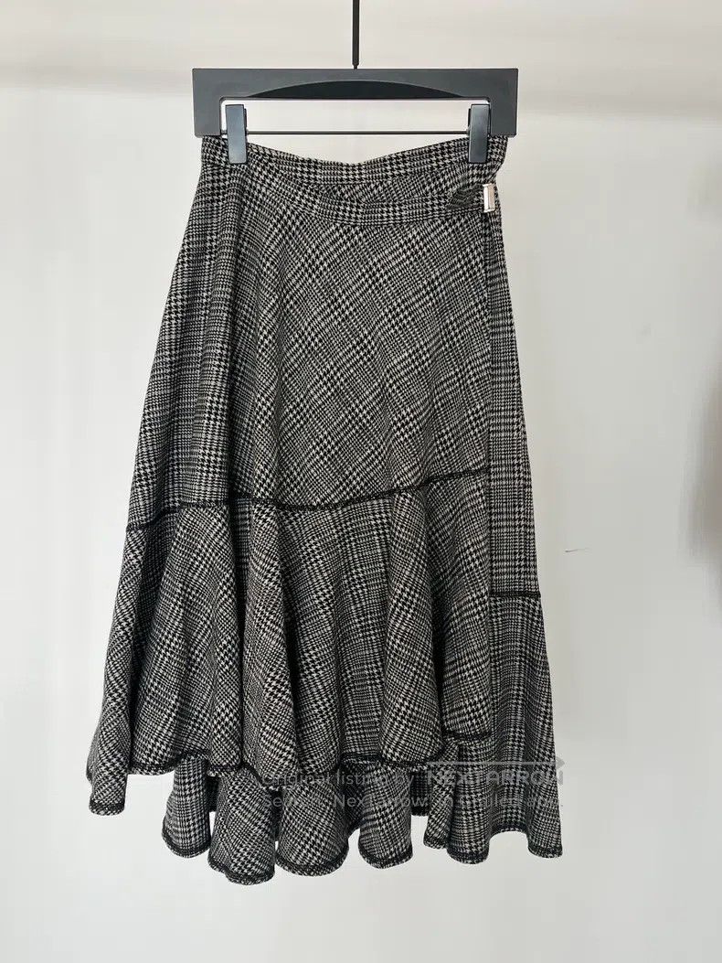 Comme des Garcons Comme Des Garcons size M Plaid Skirt Size 23" - 1 Thumbnail