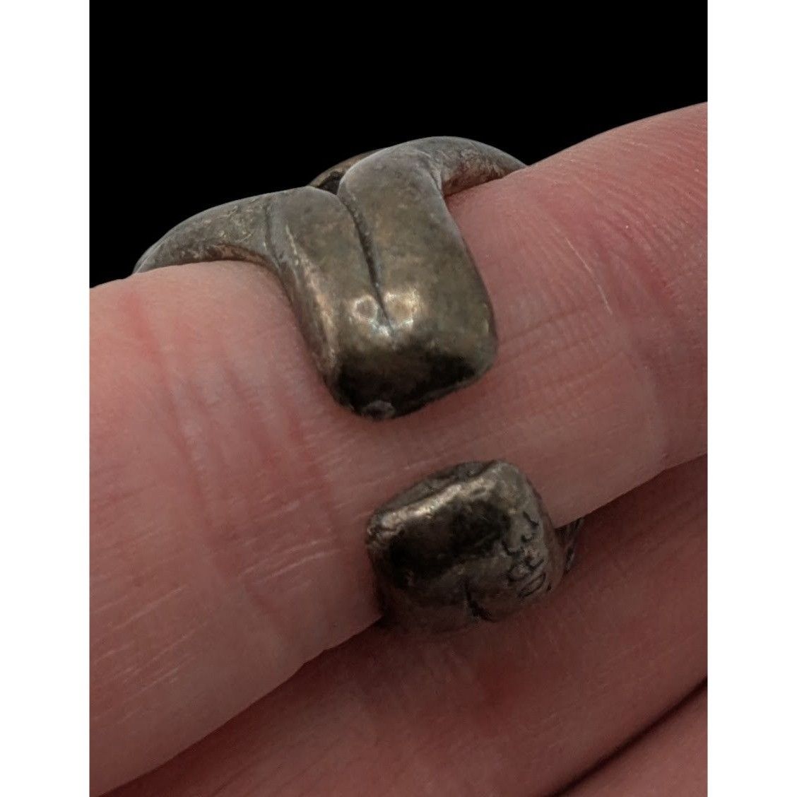 Other Vintage Artisan Brutalist Floral Silver Tone Ring With Red E Size ONE SIZE - 4 Thumbnail