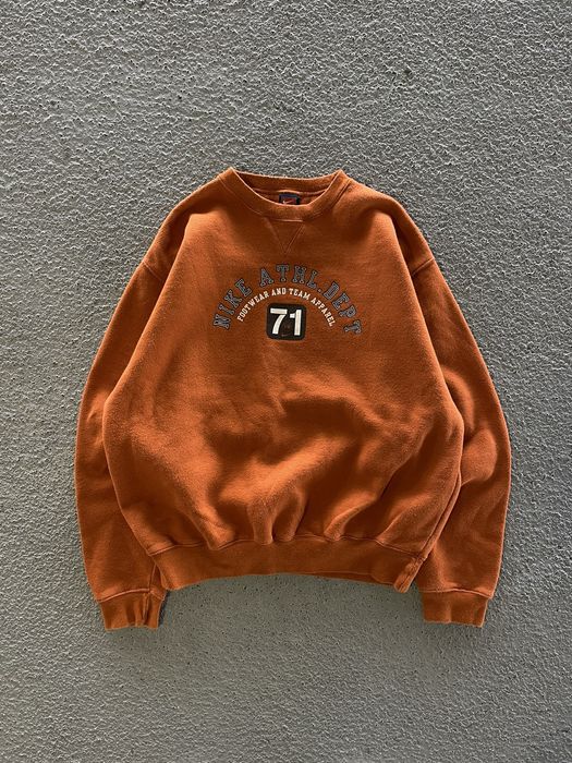 Nike burnt orange online sweatshirt