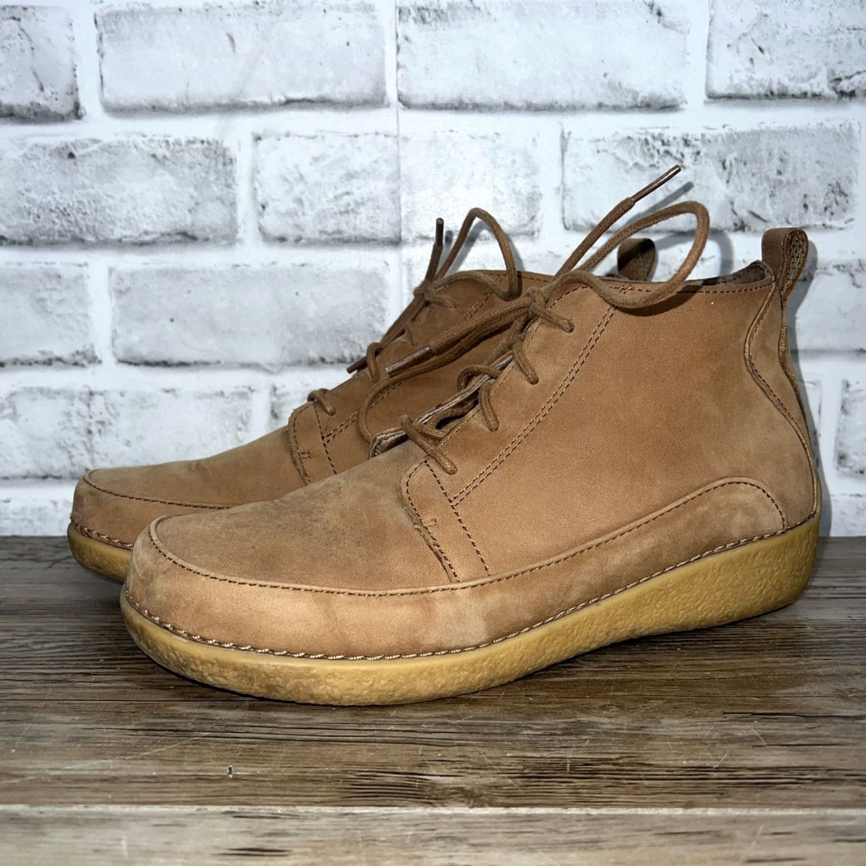 Duluth Trading Company Duluth Trading Co Boots Womens Size 9 Medium Leather Lace Up Brown Chukka Size US 9 / IT 39 - 2 Thumbnail