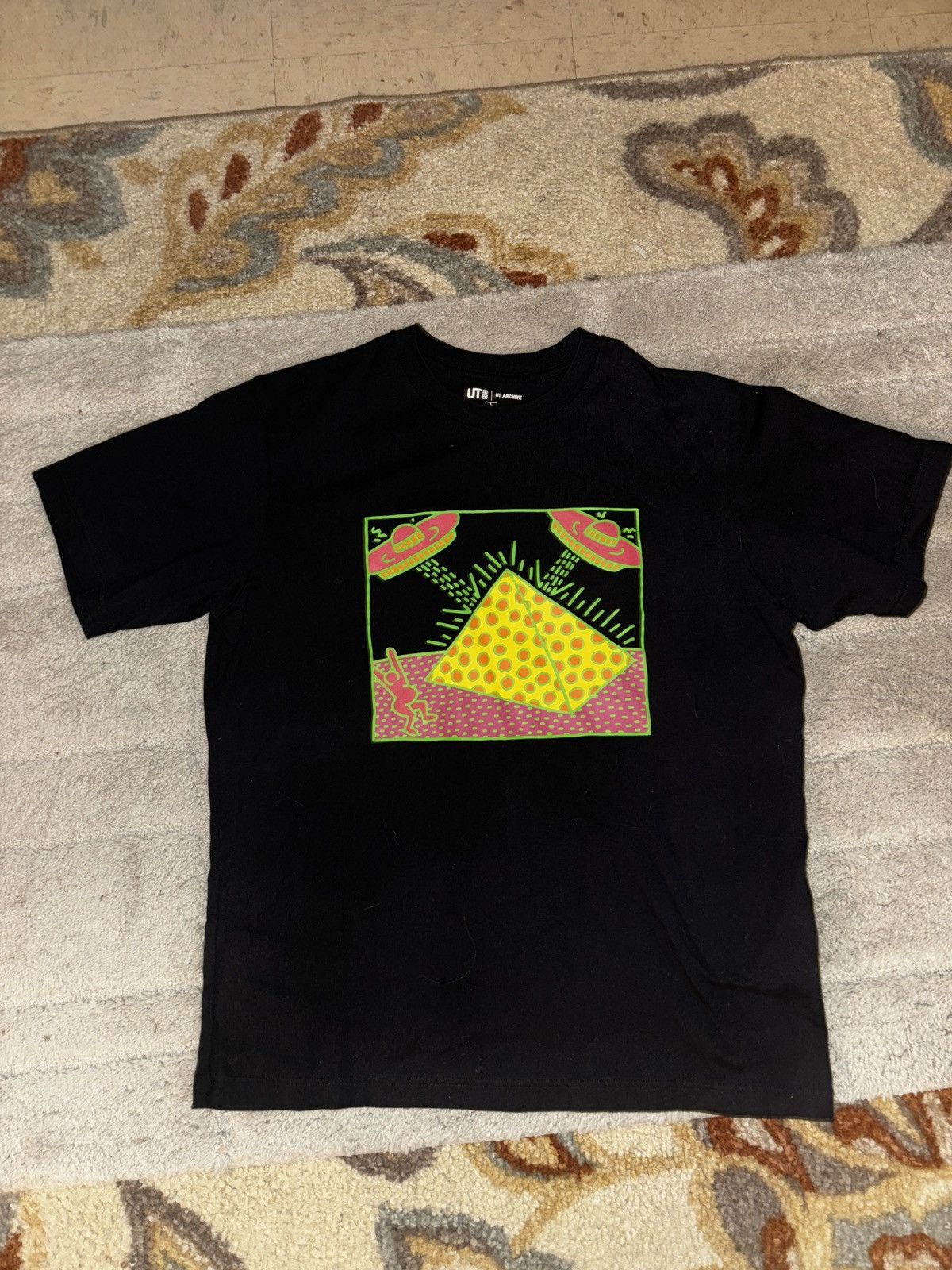 Uniqlo UT Archive UT (Short Sleeve Graphic T-Shirt) (Keith Haring) Size US L / EU 52-54 / 3 - 2 Thumbnail