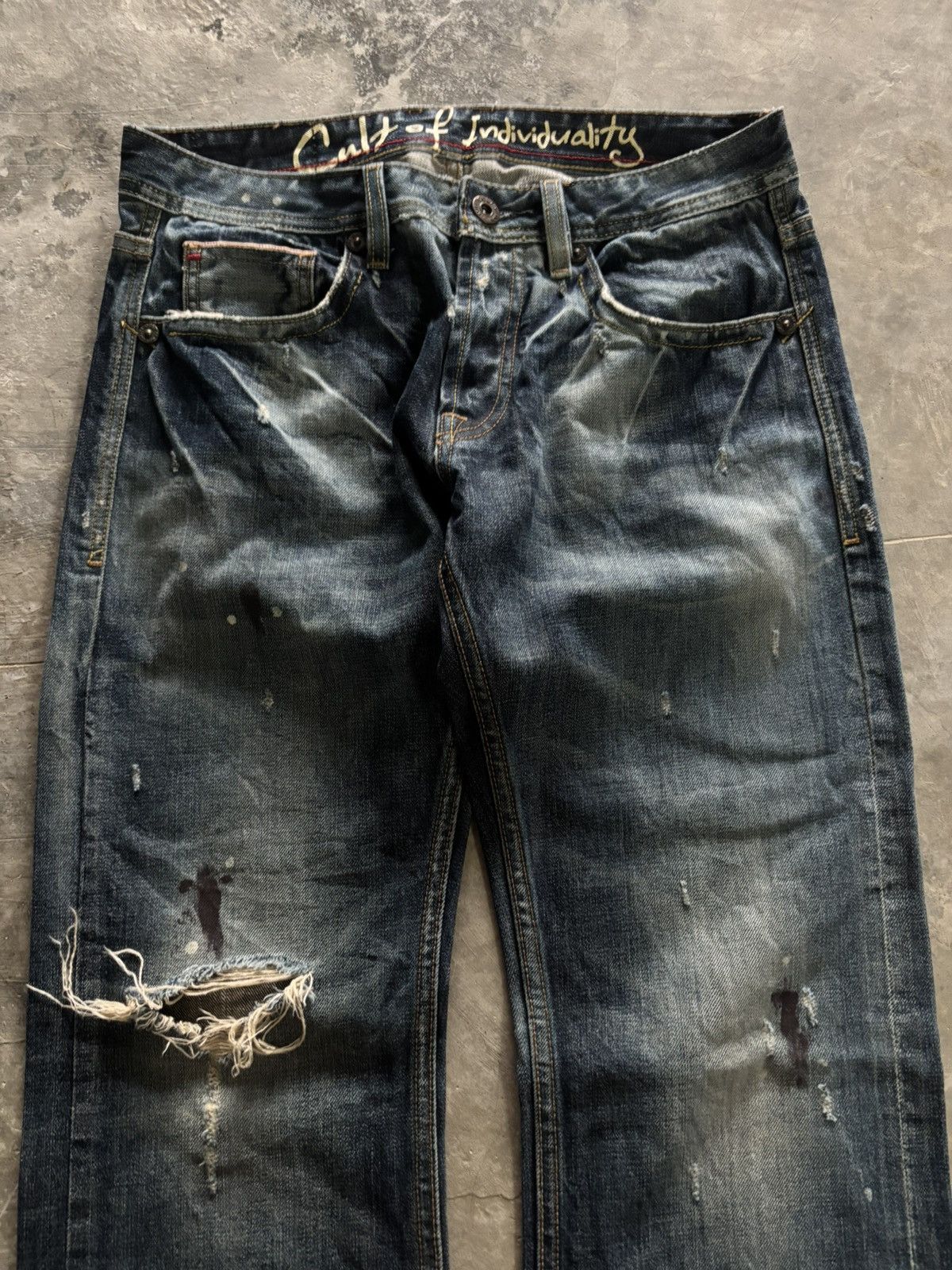 If Six Was Nine CULT OF INDIVIDUALITY japanese selvedge distressed semiflare Size US 32 / EU 48 - 2 Thumbnail