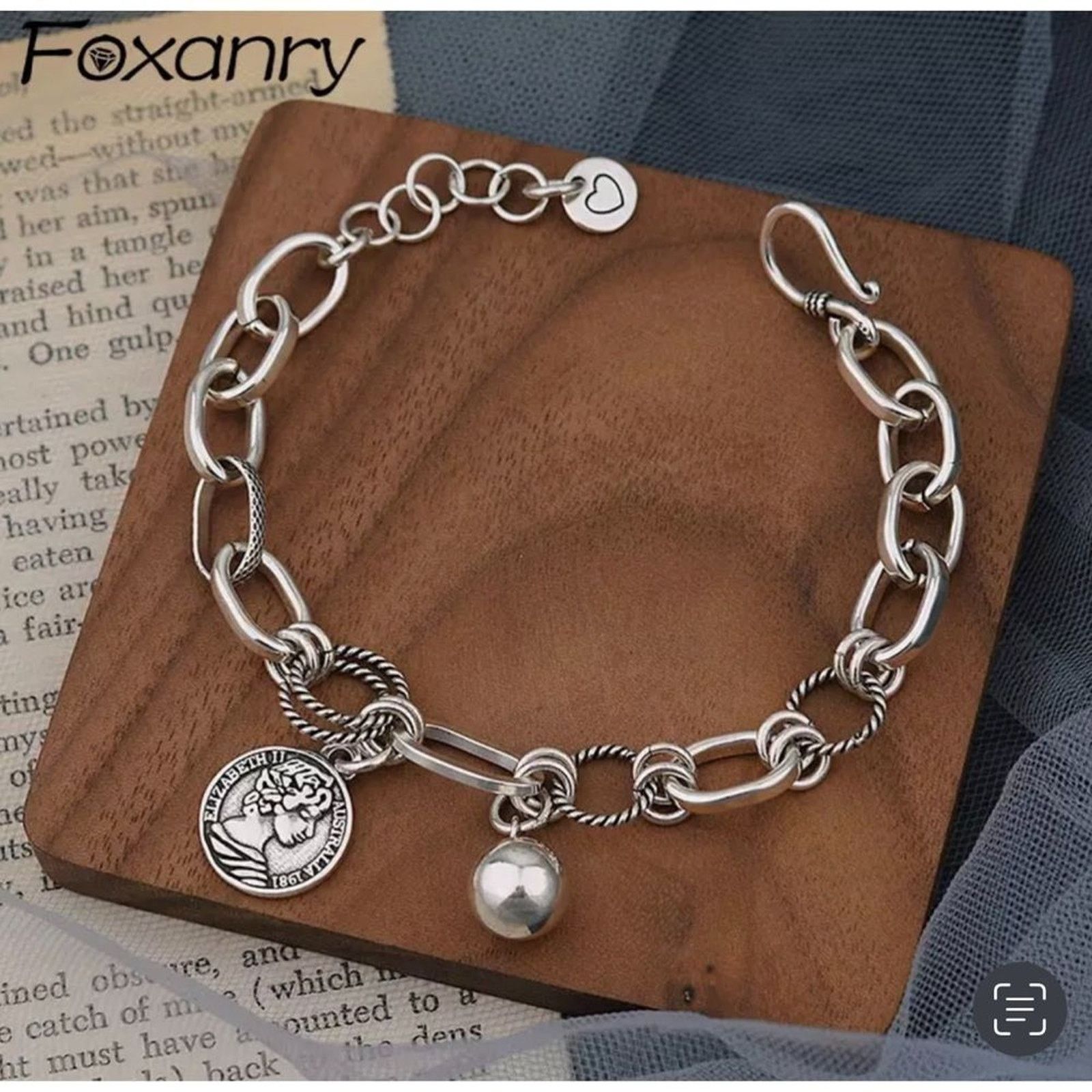 Other Retro Coin Silver Portrait Bracelet Size ONE SIZE - 1 Thumbnail