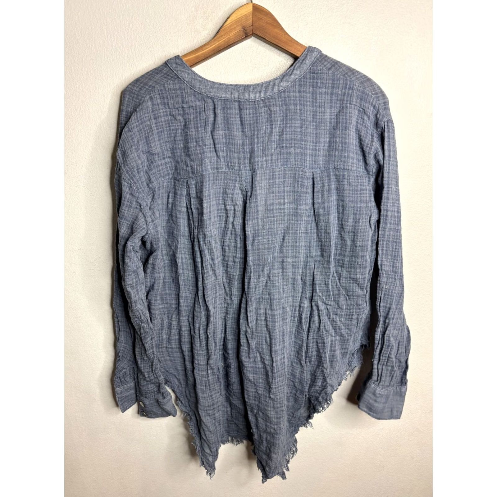 Free People VINTAGE Free People Shirt Plaid Boho Long Sleeve Lightweight Womens Small Frayed Hem Size S / US 4 / IT 40 - 4 Thumbnail