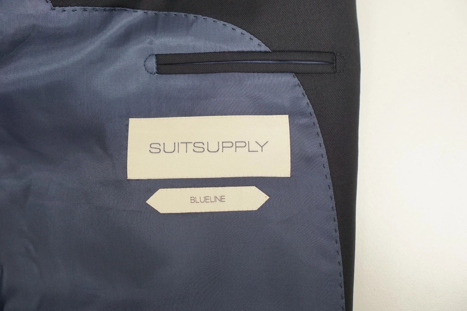 Suitsupply Men Suitsupply 3 Piece Suit Lazio Navy Blue Blueline US52L Size 52L - 5 Thumbnail