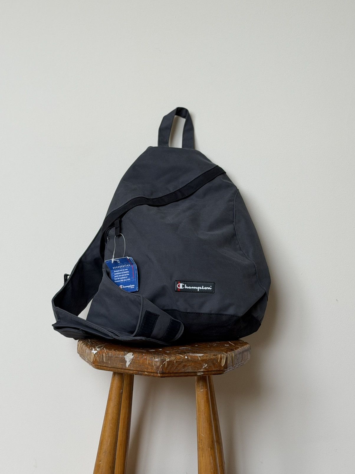 Vintage Vintage Y2K Champion Sling Bag Size ONE SIZE - 1 Thumbnail
