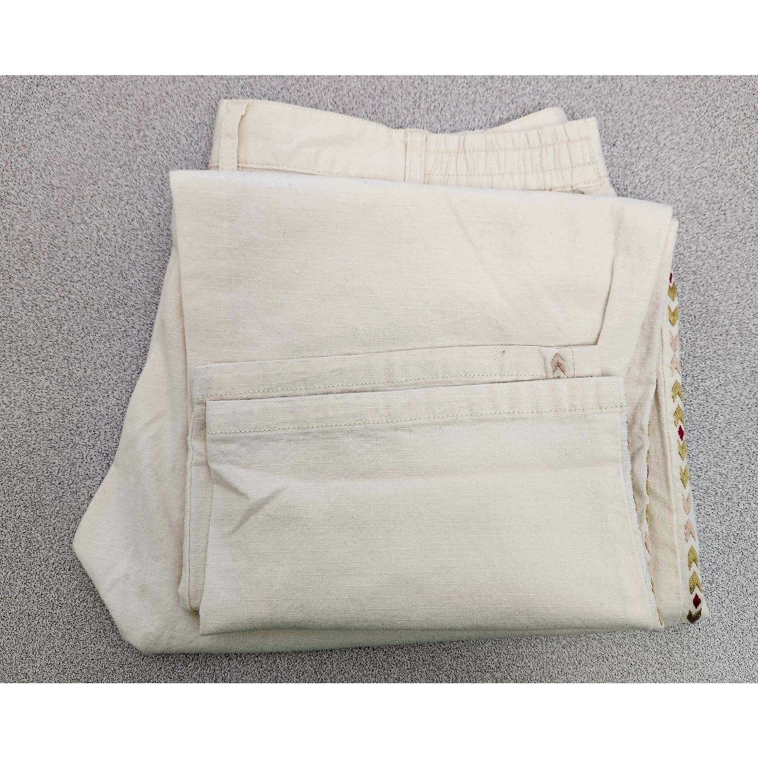 Other Ruby Rd. Cream Embroidered Side Seams Cropped Pants 8 Size 30" / US 8 / IT 44 - 5 Thumbnail