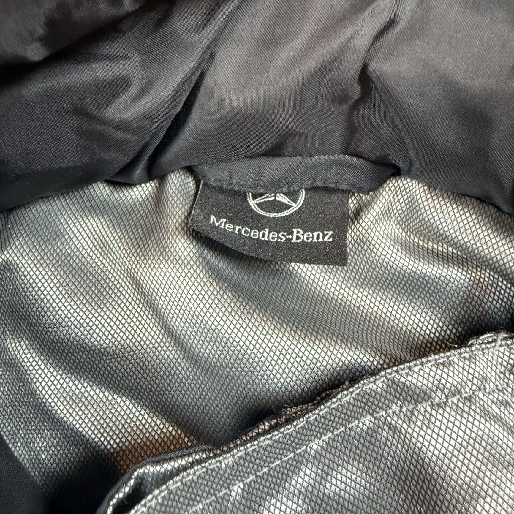 Mercedes-Benz VINTAGE Mercedes Motorsport Windbreaker Jacket Mens Small Full Zip Hood Metallic Gray Windbreaker Metal Hooded Mercedes-Benz Mens S Size US S / EU 44-46 / 1 - 5 Thumbnail
