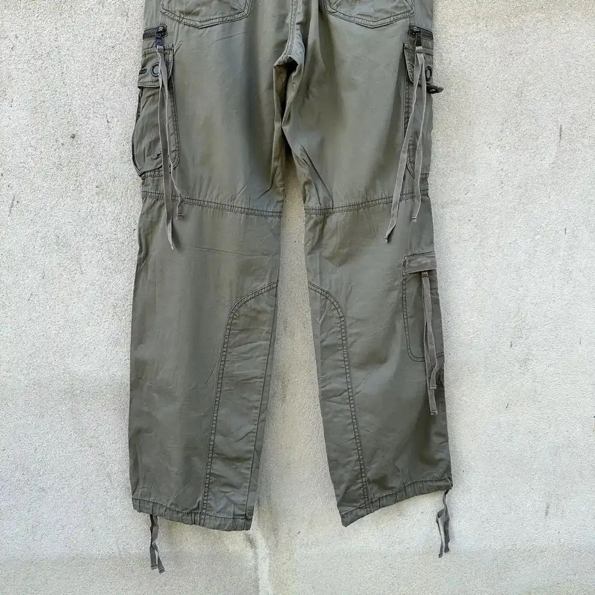 Le Grande Bleu (L.G.B.) RARE‼️ASK EQUIRED BONDAGE PUNK TROUSERS MULTIPOCKET CARGO Size US 30 / EU 46 - 15 Thumbnail