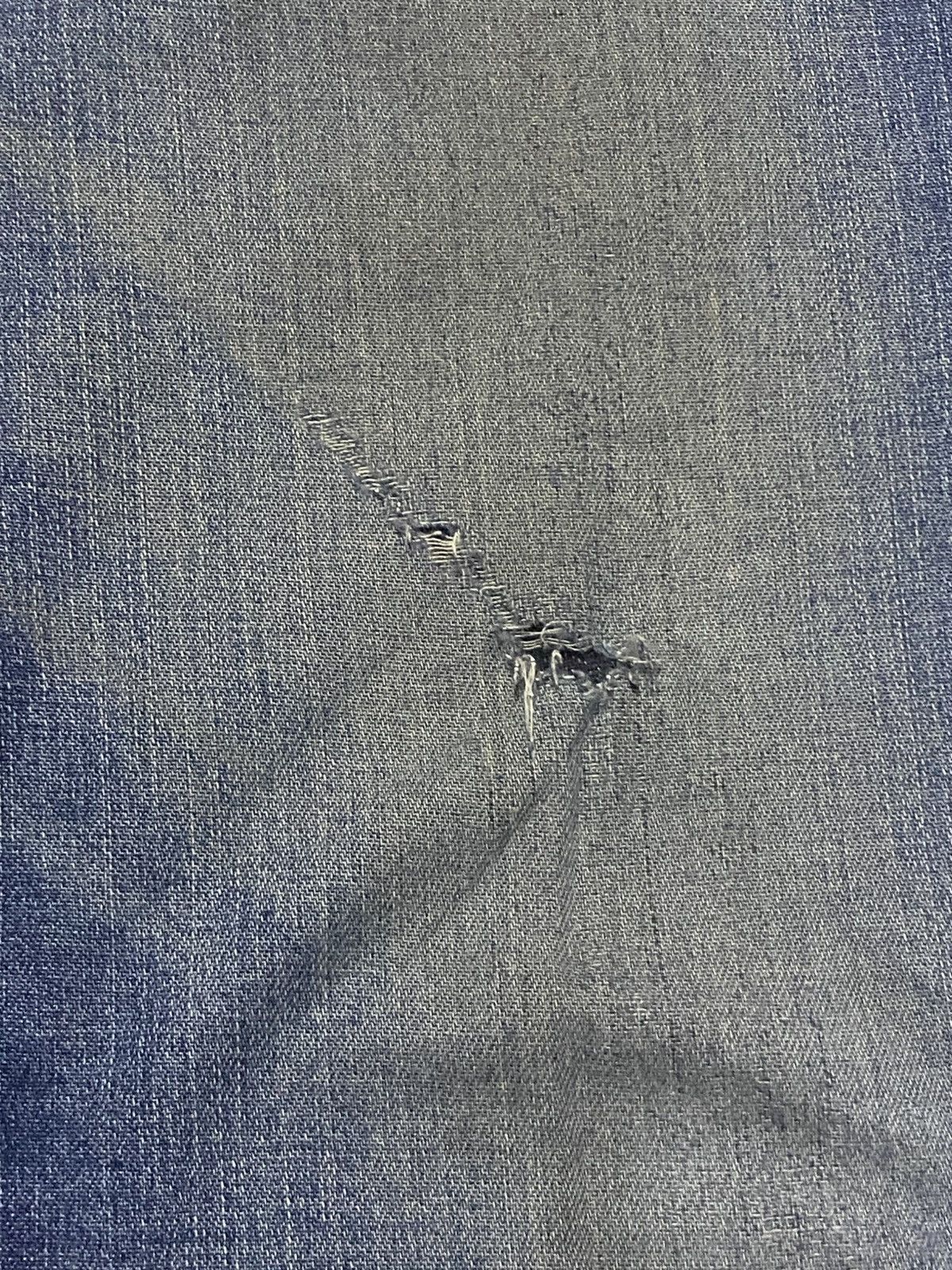 Japanese Brand Vintage Japanese Brand Uniqlo Grunge Distressed Loose Jeans Size US 33 - 8 Thumbnail