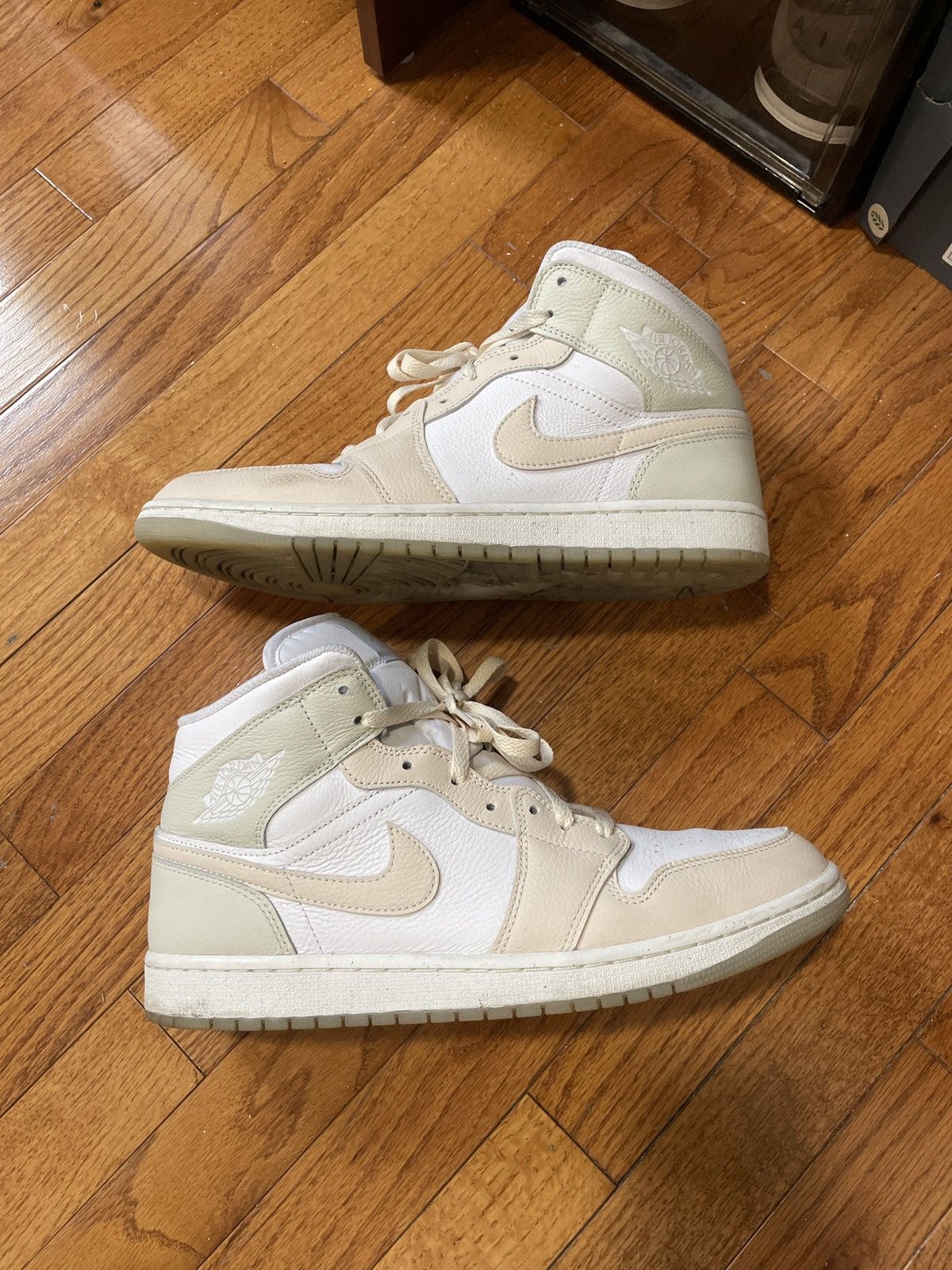 Jordan Brand Nike retro 1s Size US 11.5 / EU 44-45 - 6 Thumbnail