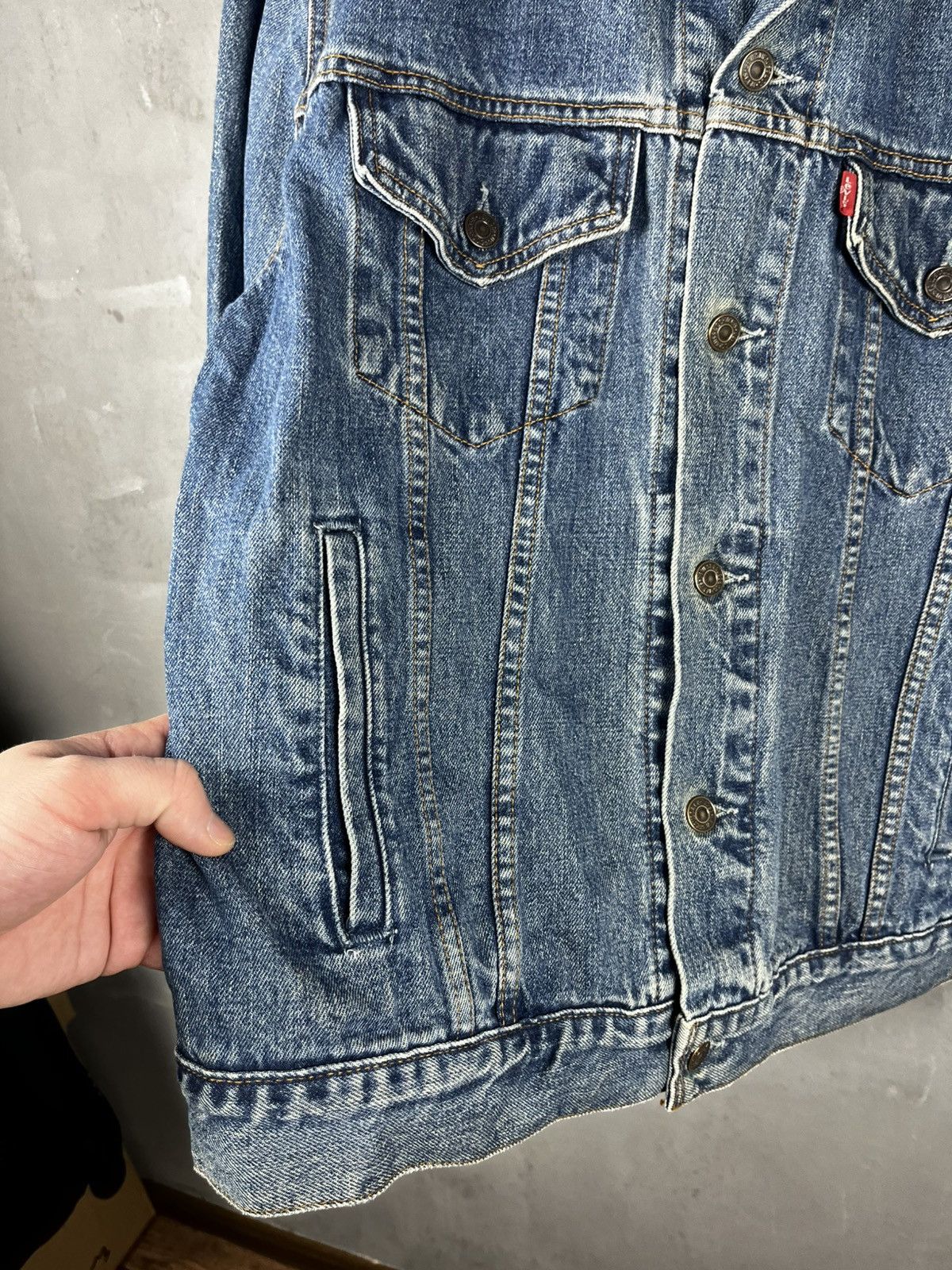Levi's Vintage Clothing Levis denim jacket vintage 90s Size US XL / EU 56 / 4 - 9 Thumbnail