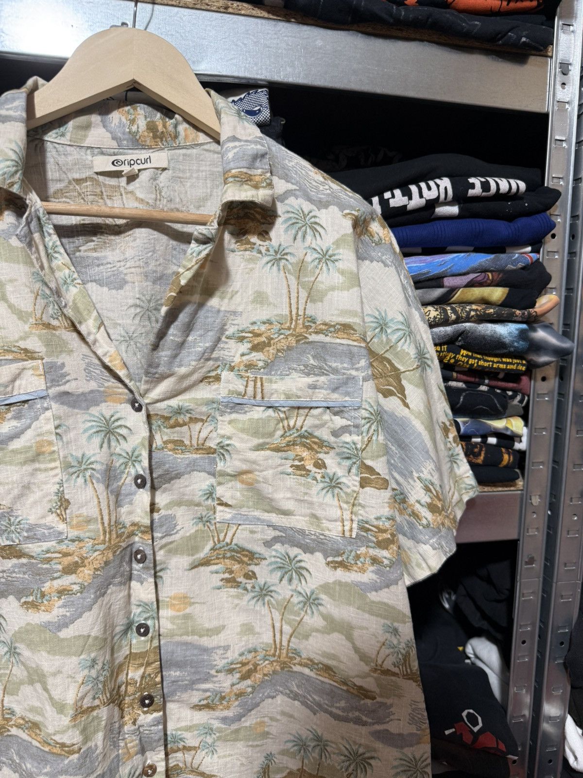 Rip Curl Rare Vintage Rip Curl Beach Palm Trees Hawaiian Button Shirt Size US XL / EU 56 / 4 - 4 Thumbnail