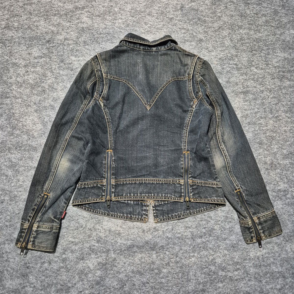 Levi's Vintage levis trucker jacket Size M / US 6-8 / IT 42-44 - 2 Thumbnail