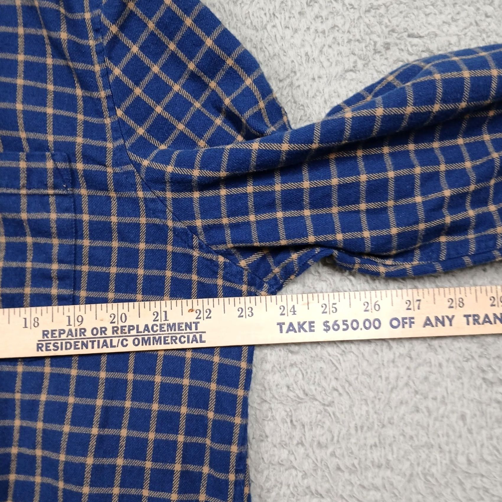 Vintage St. John's Bay Mens Large Blue Tan Plaid Flannel Shirt 100% Cotton Button-Up Pocket Long Sleeve Casual Menswear Size US L / EU 52-54 / 3 - 5 Thumbnail