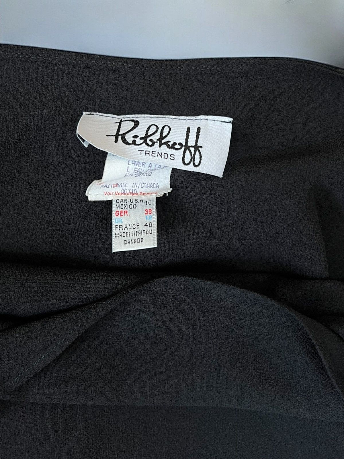 Joseph Ribkoff Joseph Ribkoff black strap blouse size M Size M / US 6-8 / IT 42-44 - 5 Thumbnail