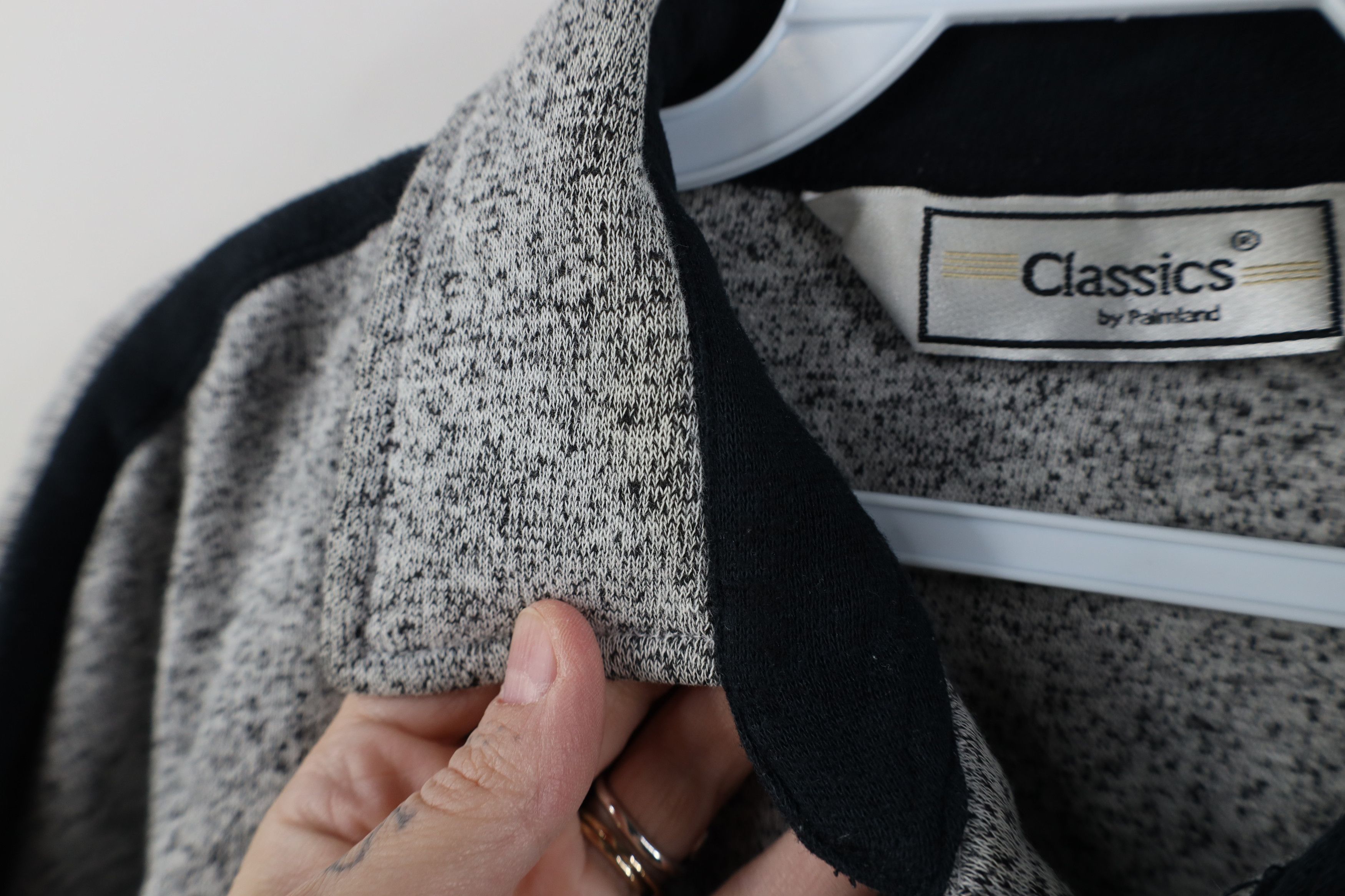 Vintage Vintage 90s Streetwear Striped Collared Sweatshirt Gray Size US L / EU 52-54 / 3 - 9 Thumbnail