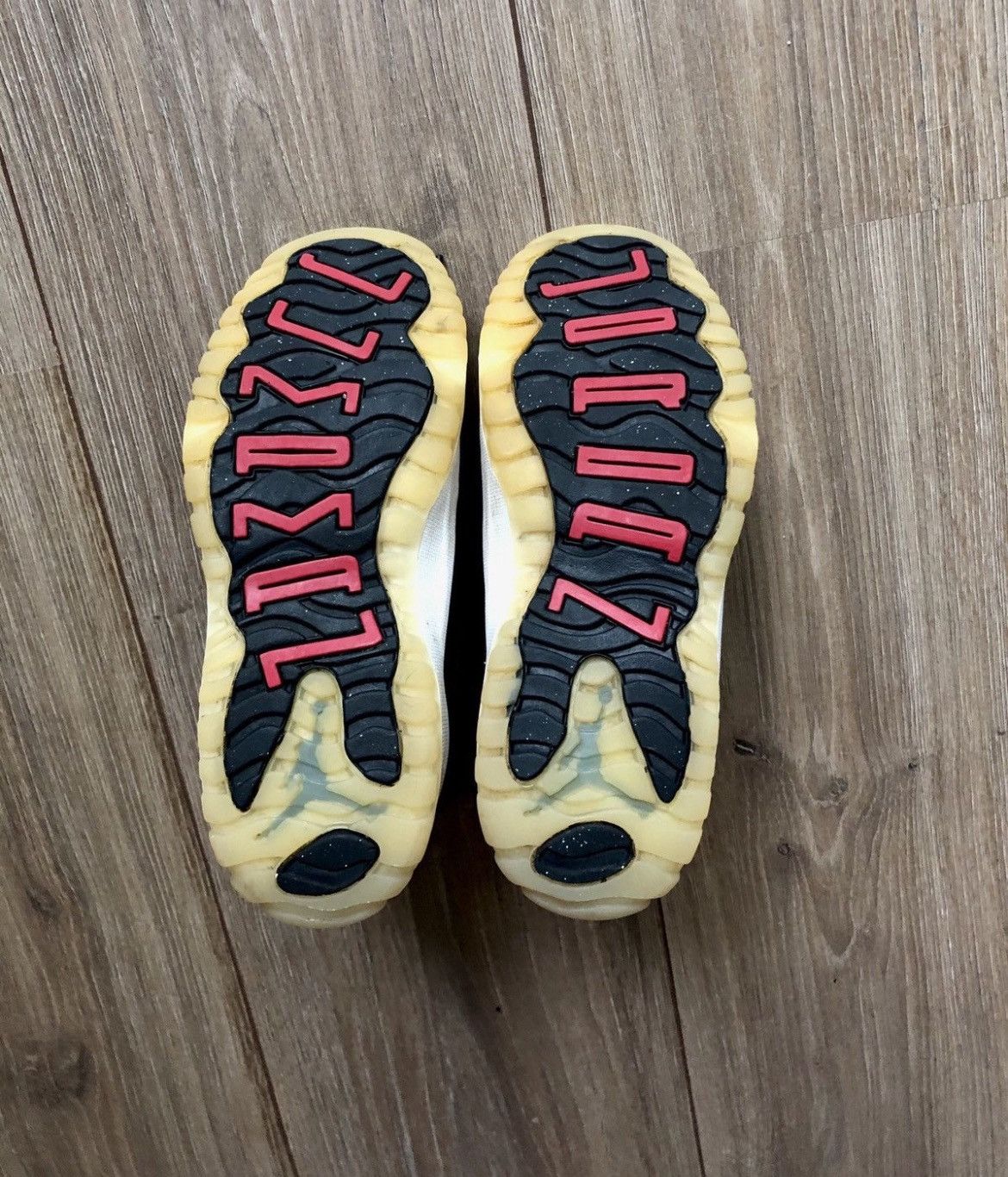 Jordan Brand Jordan 72-10 PS US 1.5 Size US 5 / EU 37 - 2 Thumbnail