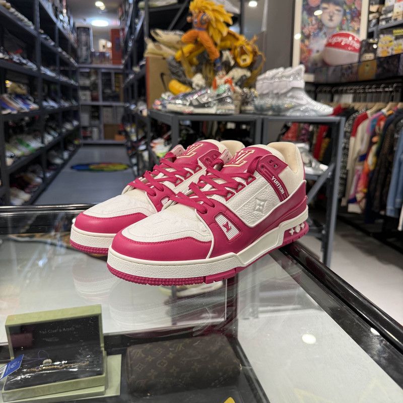 Louis Vuitton Louis Vuitton Trainer Pink Low-Top Sneakers 0079 Size US 10.5 / EU 43-44 - 1 Thumbnail