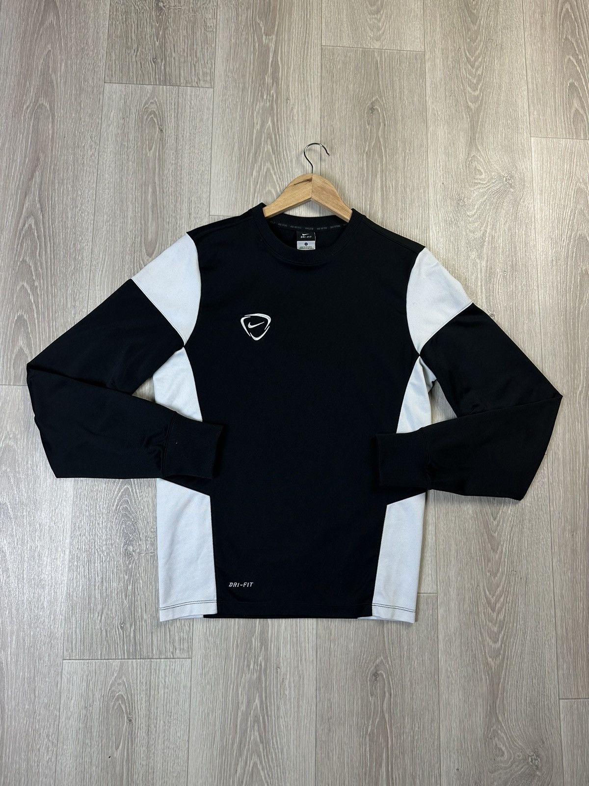Nike × Vintage Nike Vintage Y2K Sweatshirt Size S Size US S / EU 44-46 / 1 - 3 Thumbnail