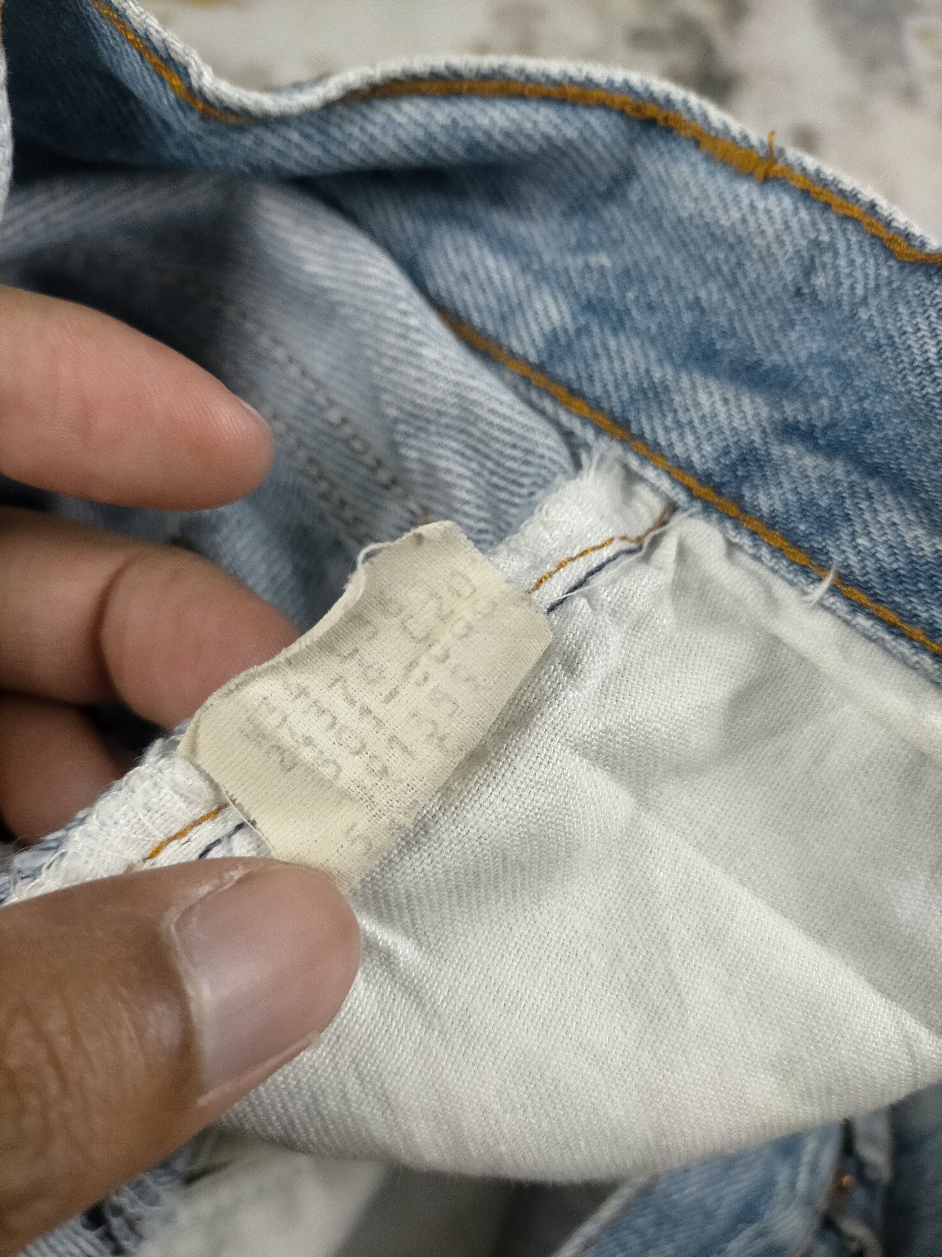Levi's 🔥1980s Vintage Levis Button 555 Distressed Jeans Size US 32 / EU 48 - 8 Thumbnail