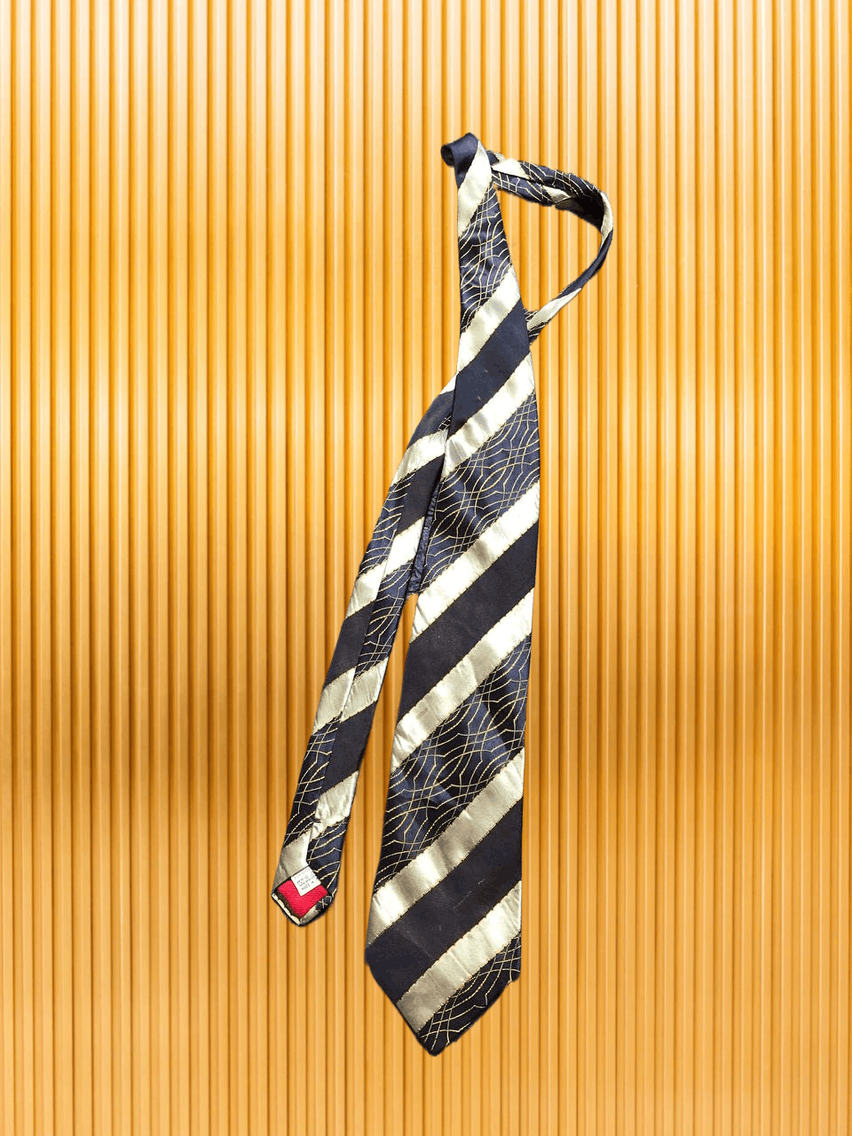 Valentino Vintage Valentino Silk Tie Striped Made in Italy Size ONE SIZE - 1 Thumbnail
