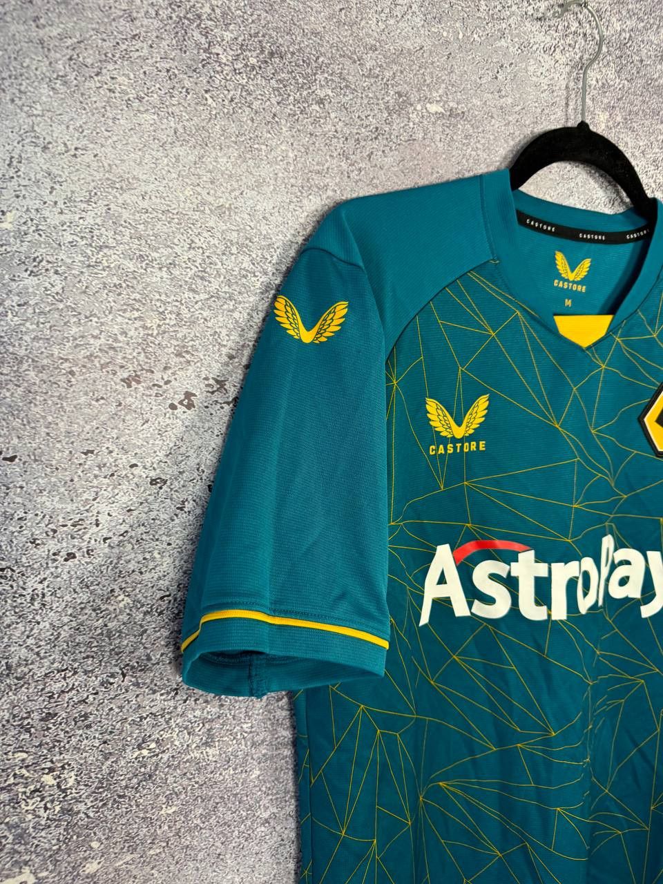 Castore × Vintage Vintage Wolverhampton 2022/23 Castore Soccer Jersey Size US M / EU 48-50 / 2 - 4 Thumbnail