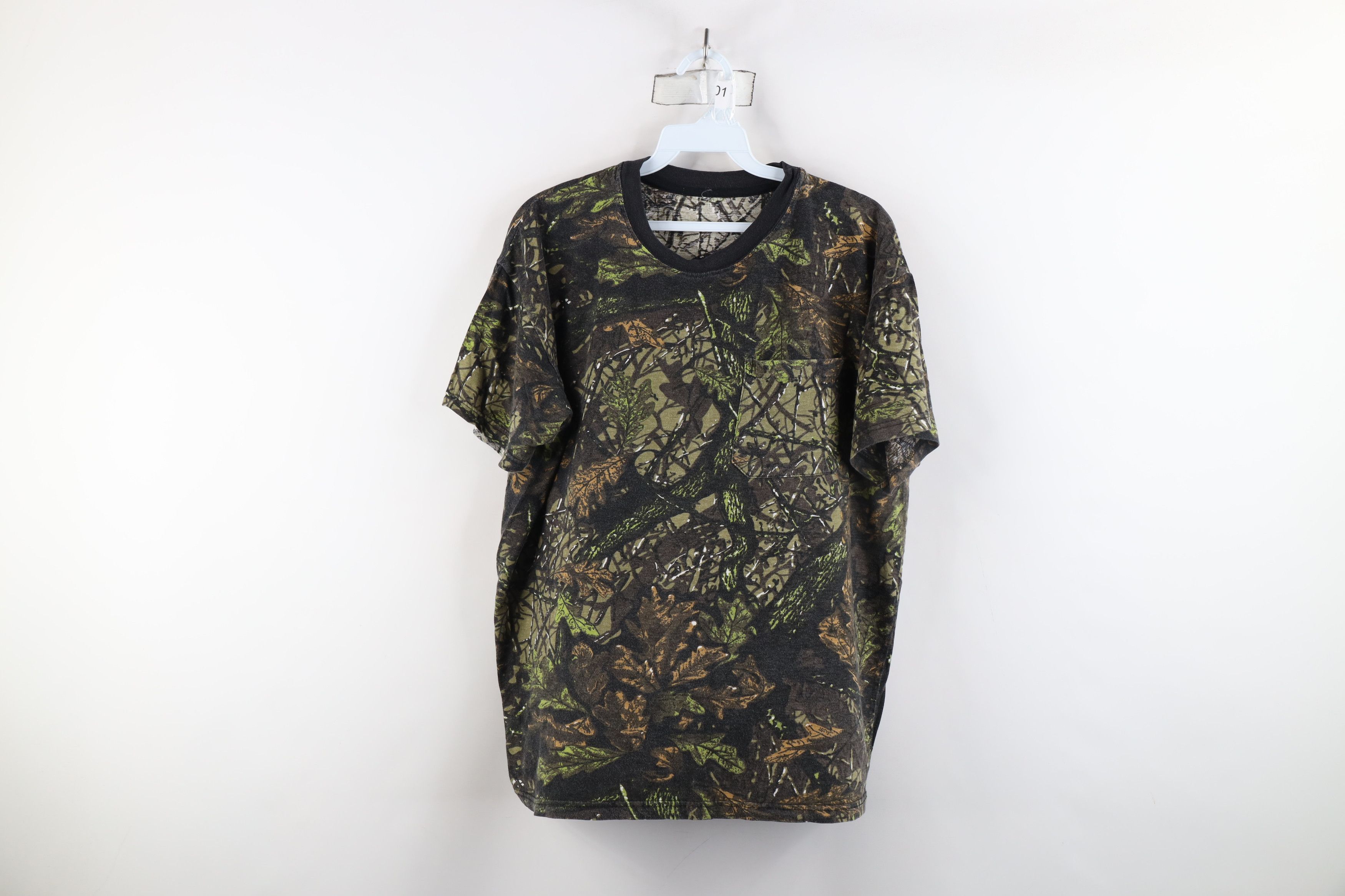 Vintage Vintage 90s Streetwear Boxy Fit Camouflage Pocket T-Shirt Size US M / EU 48-50 / 2 - 1 Thumbnail